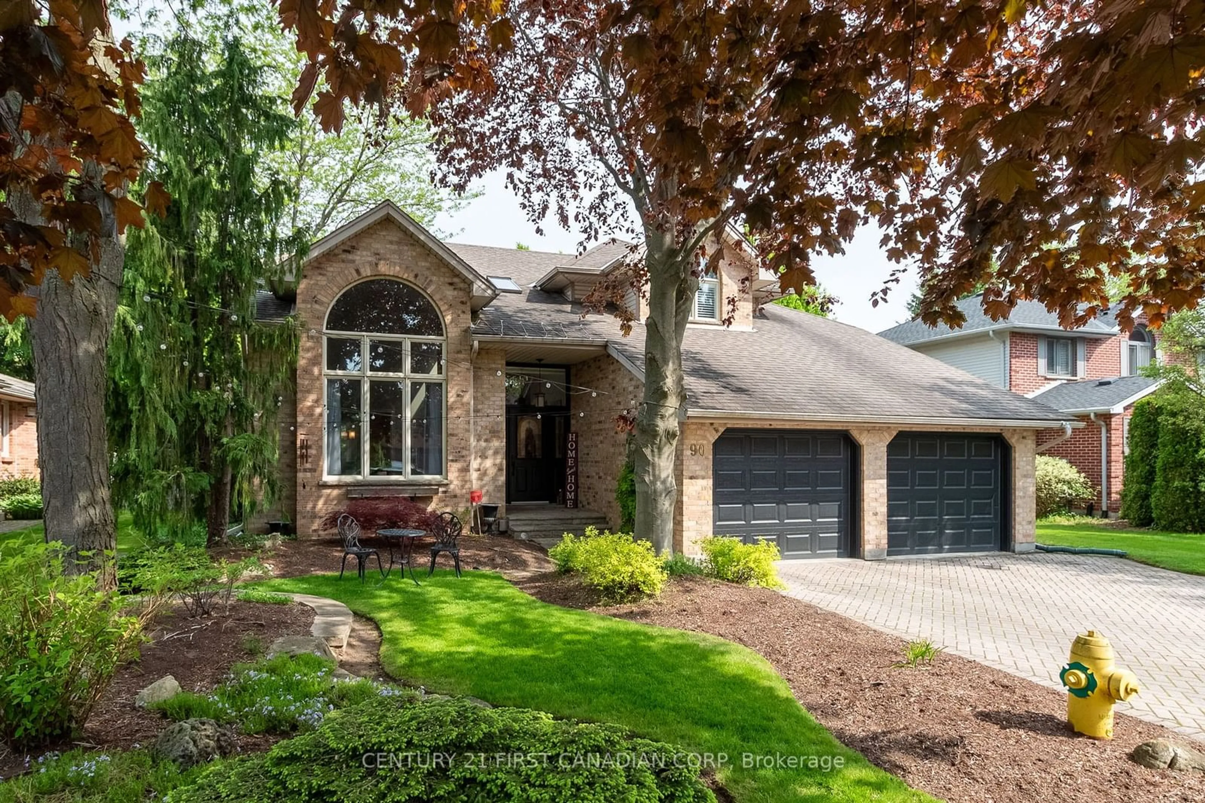 Home with brick exterior material for 90 Carriage Hill Dr, London Ontario N5X 3W9