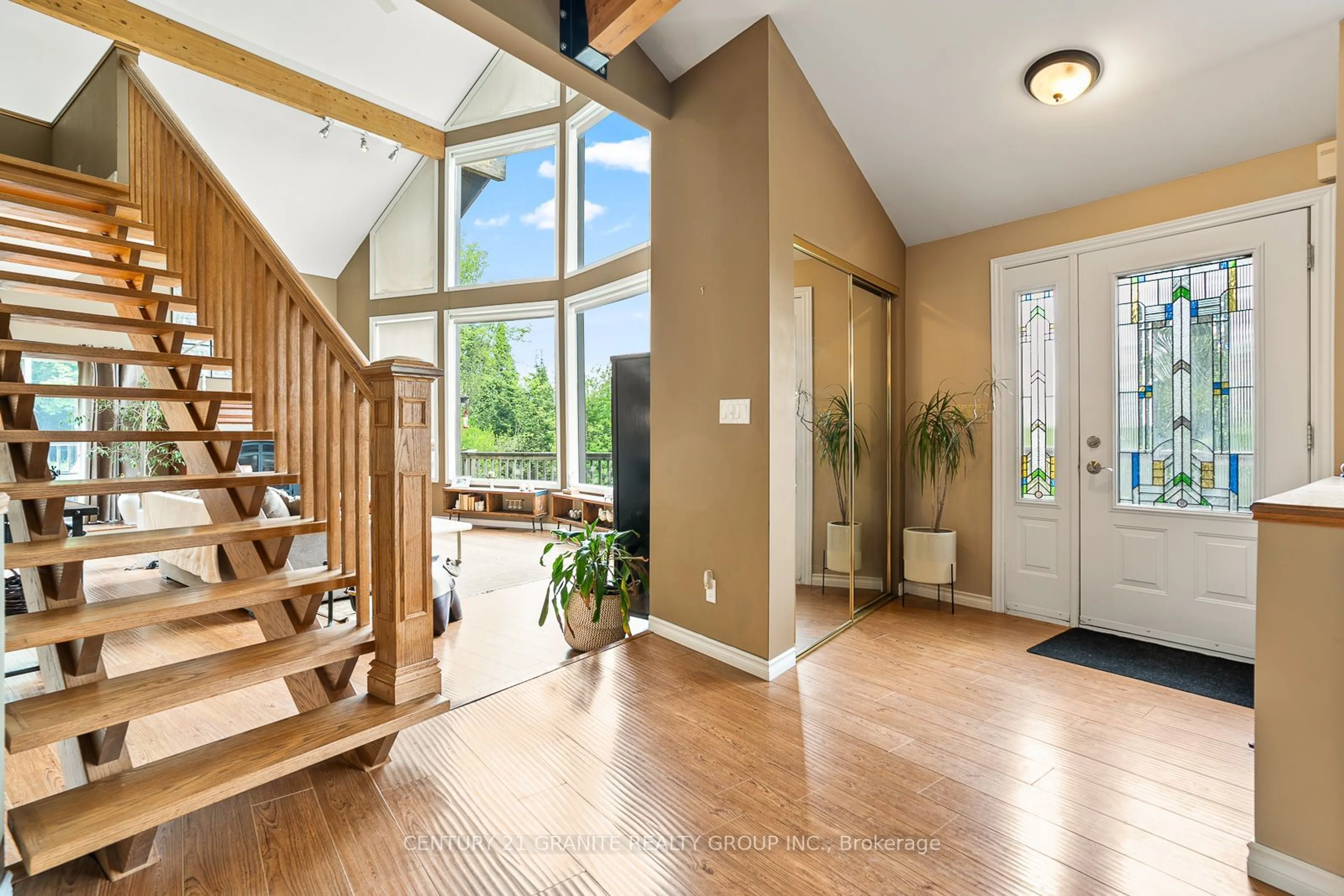 Indoor entryway for 53 South Mountain Rd, Kawartha Lakes Ontario K0M 2B0