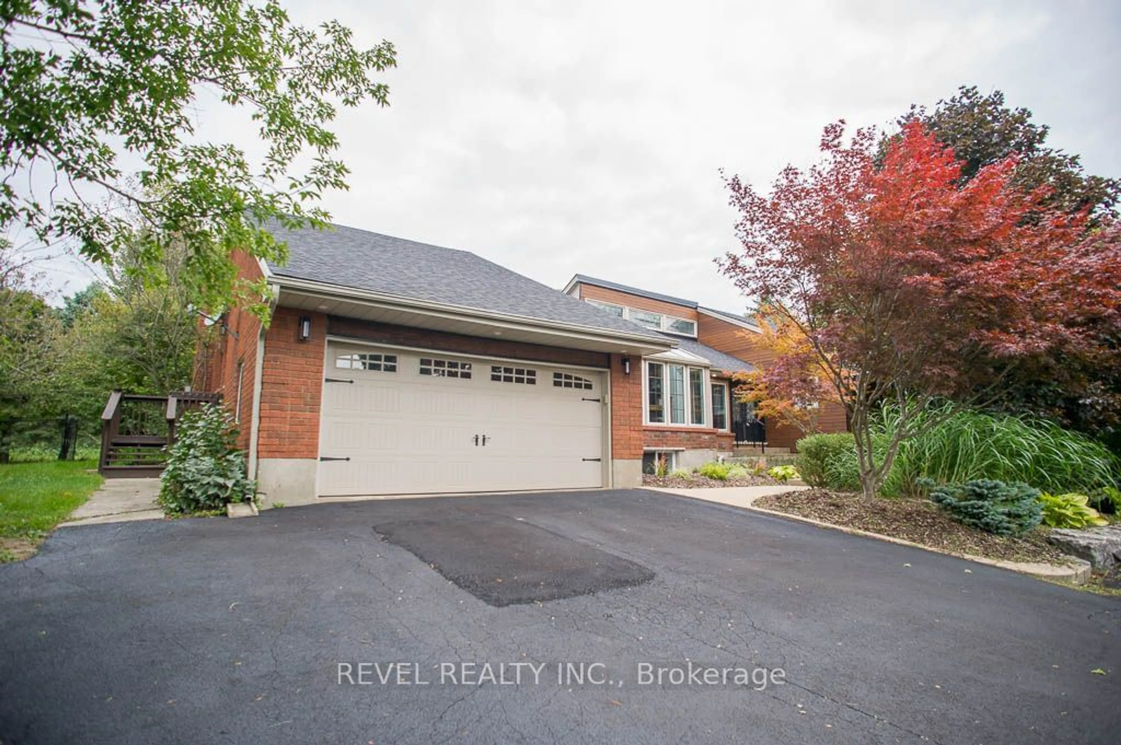 A pic from exterior of the house or condo, the street view for 240 Johnson Rd, Brantford Ontario N3T 5M1