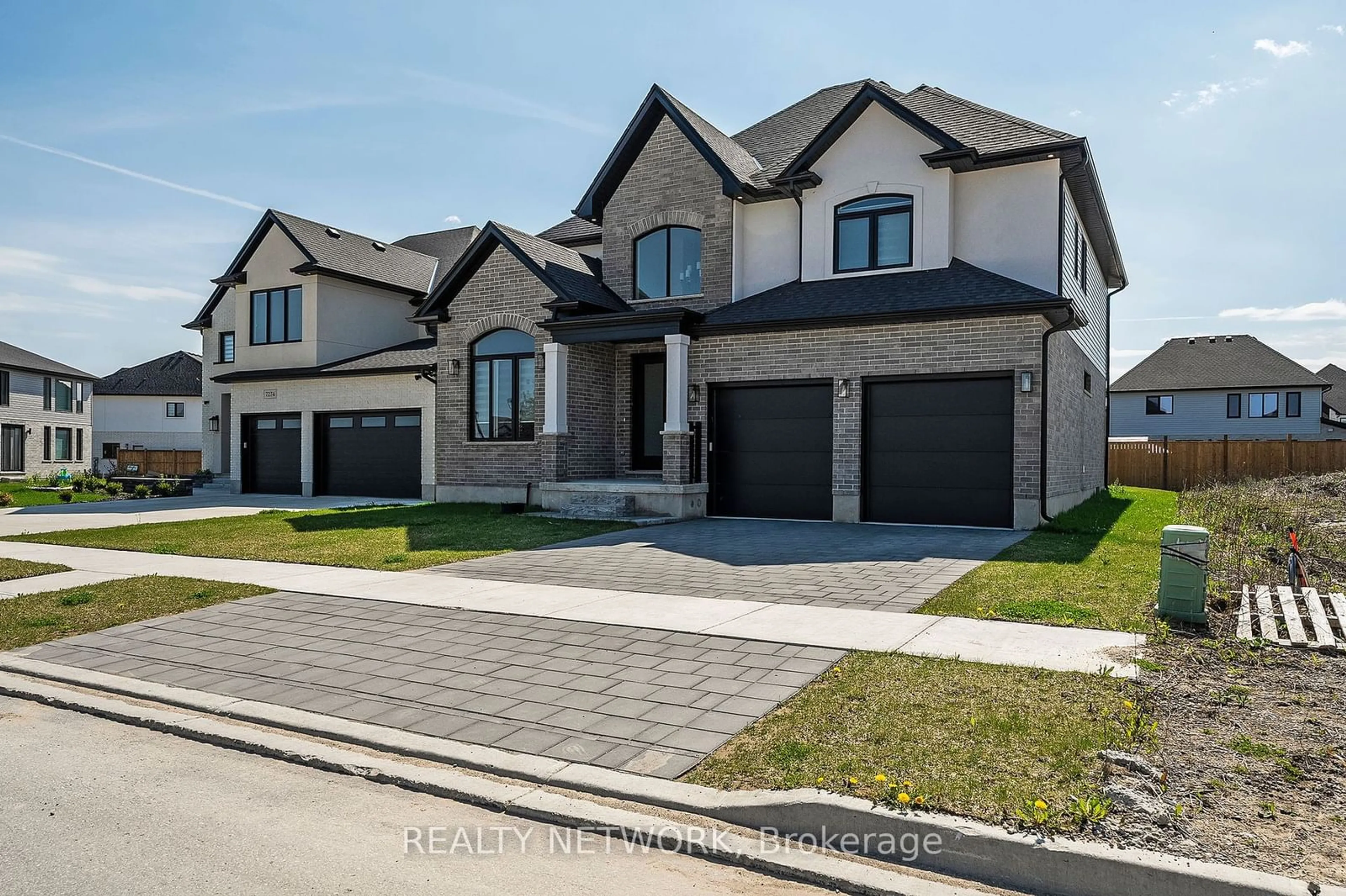 Frontside or backside of a home, the street view for 7266 Silver Creek Circ, London Ontario N6P 0G9