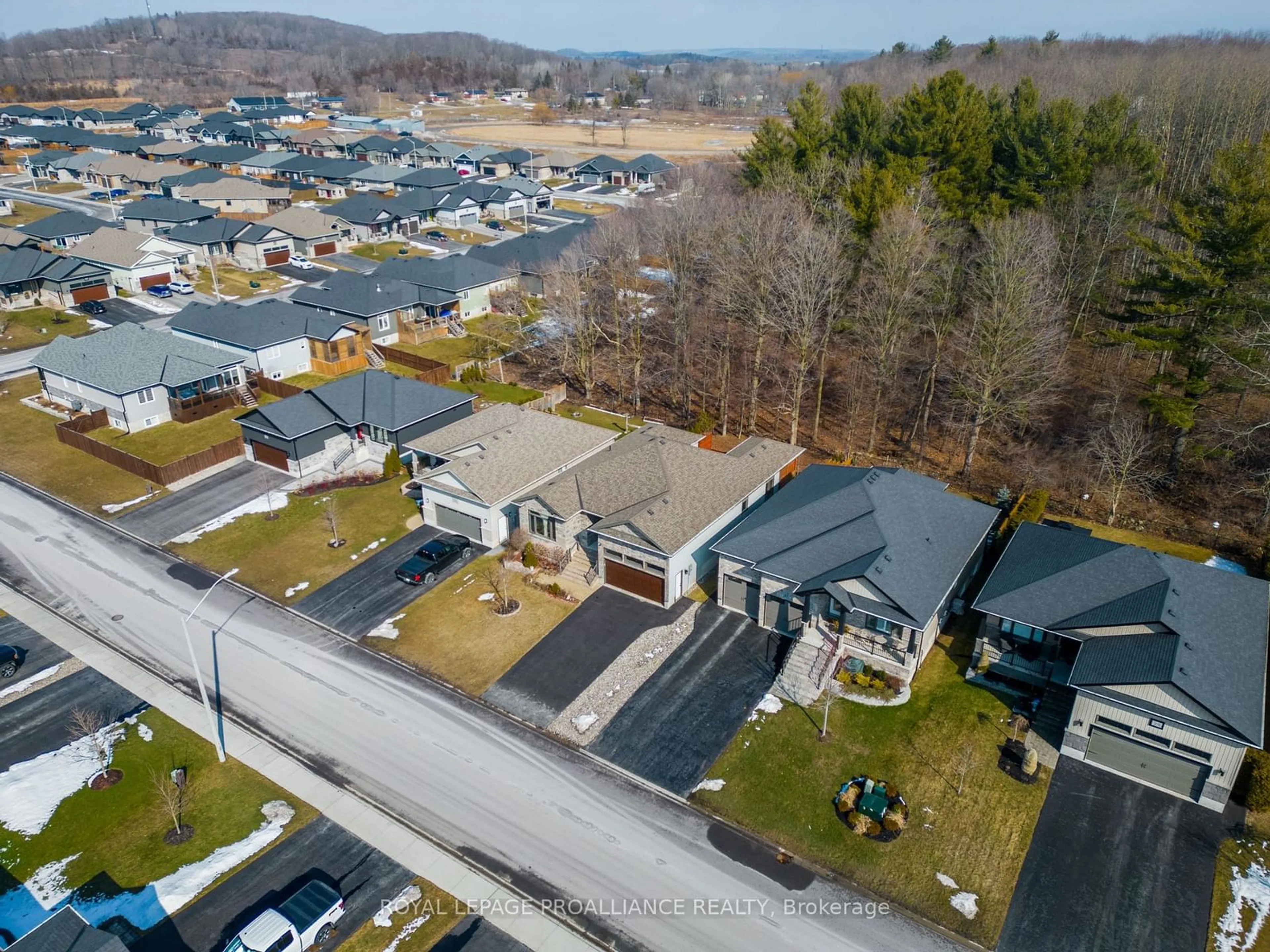 Frontside or backside of a home, the street view for 29 Autumn Grve, Quinte West Ontario K8V 5P4