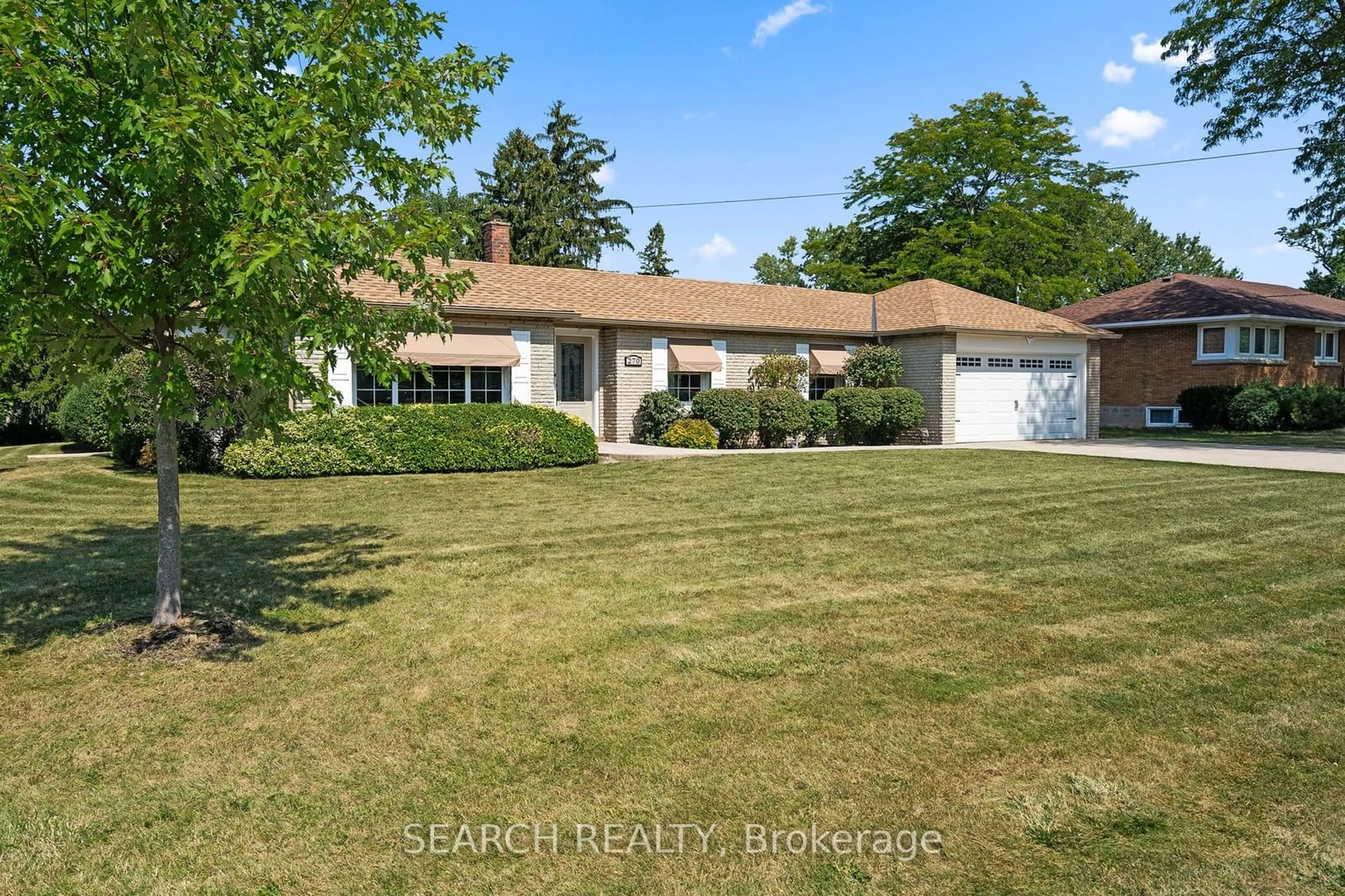 Frontside or backside of a home, the street view for 270 Highland Ave, Fort Erie Ontario L2A 2X7