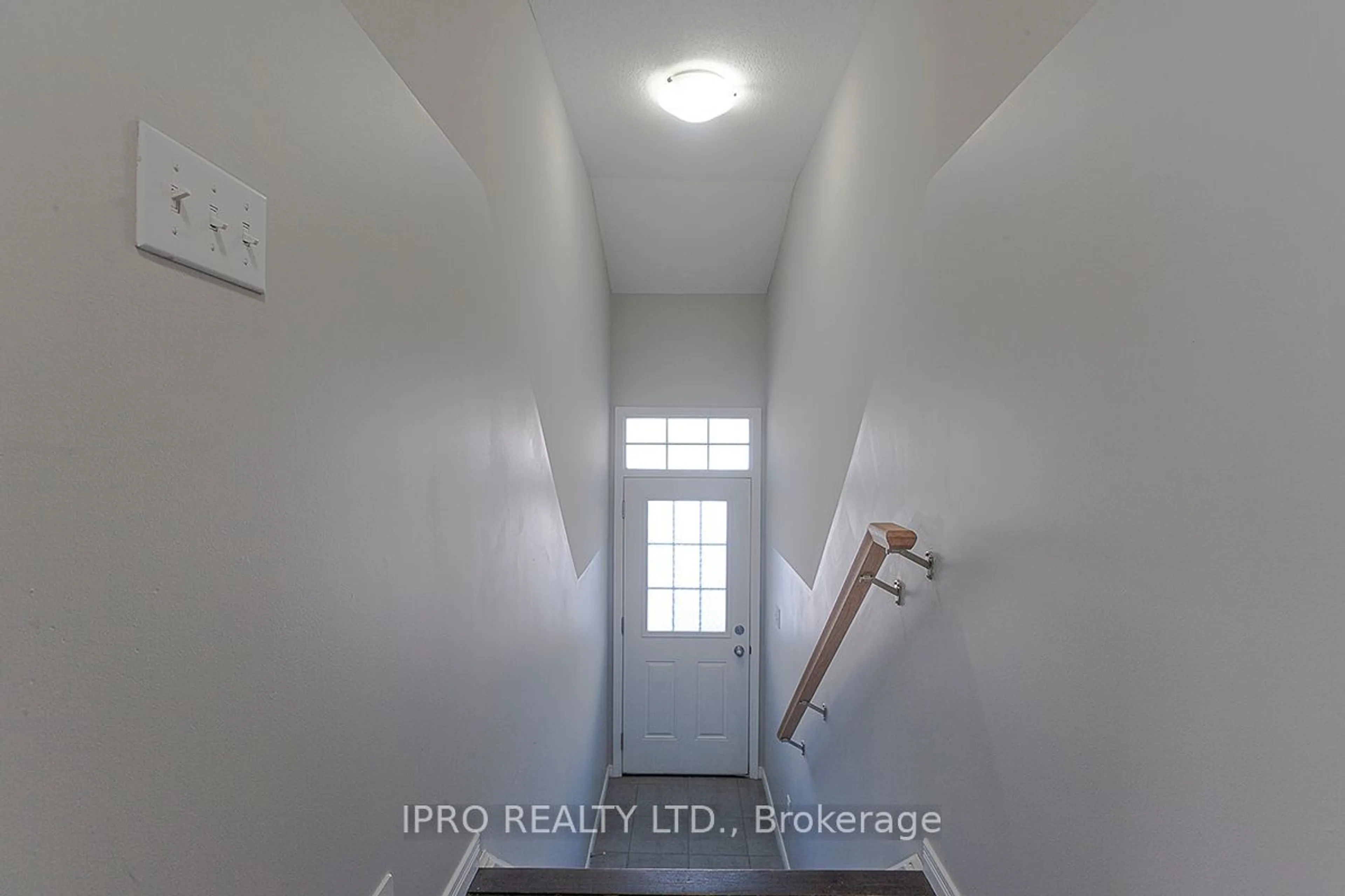 Indoor entryway for 388 Old Huron Rd #11C, Kitchener Ontario N2R 0J5