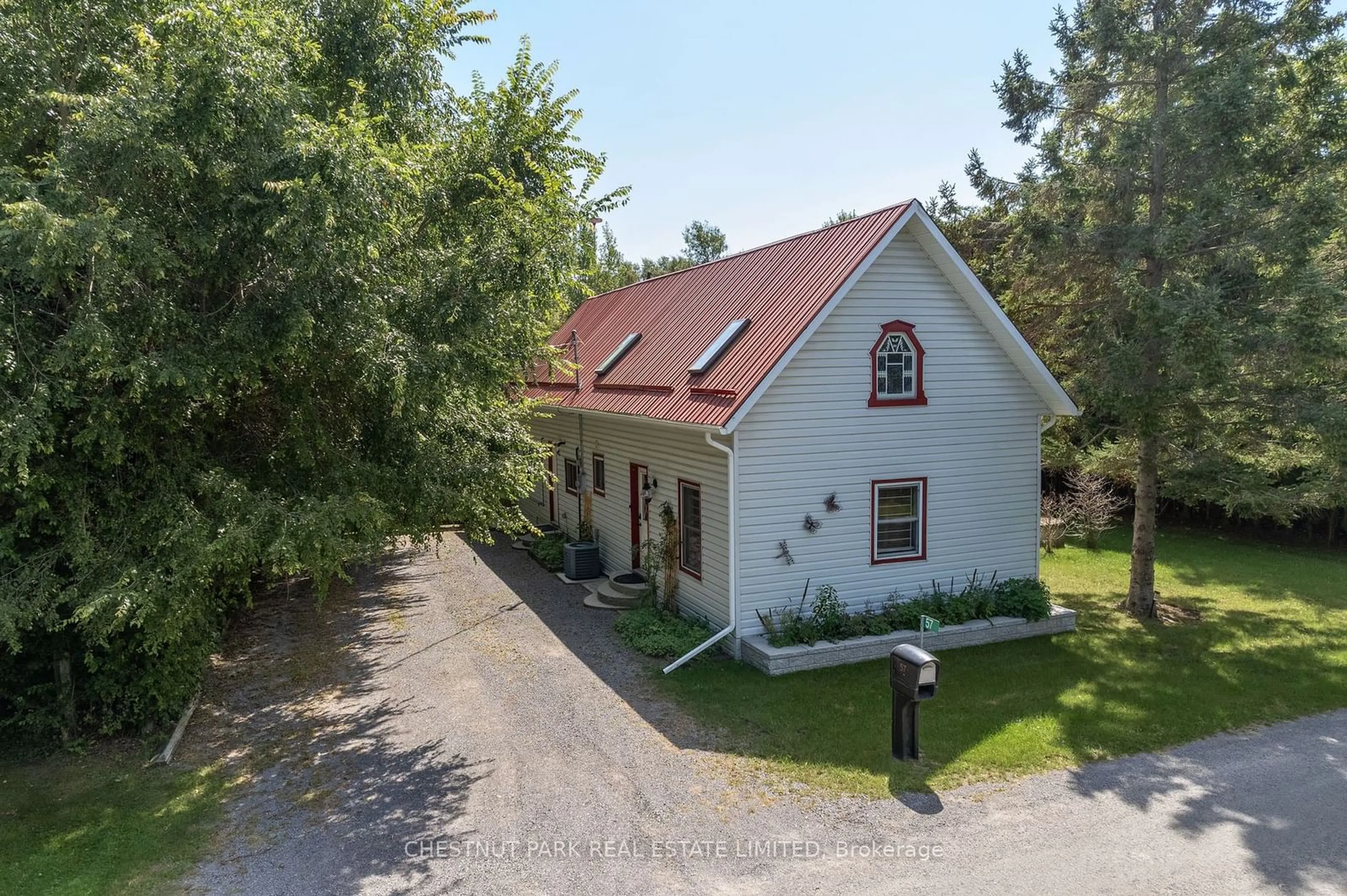 Cottage for 57 Harbard Rd, Prince Edward County Ontario K0K 1L0