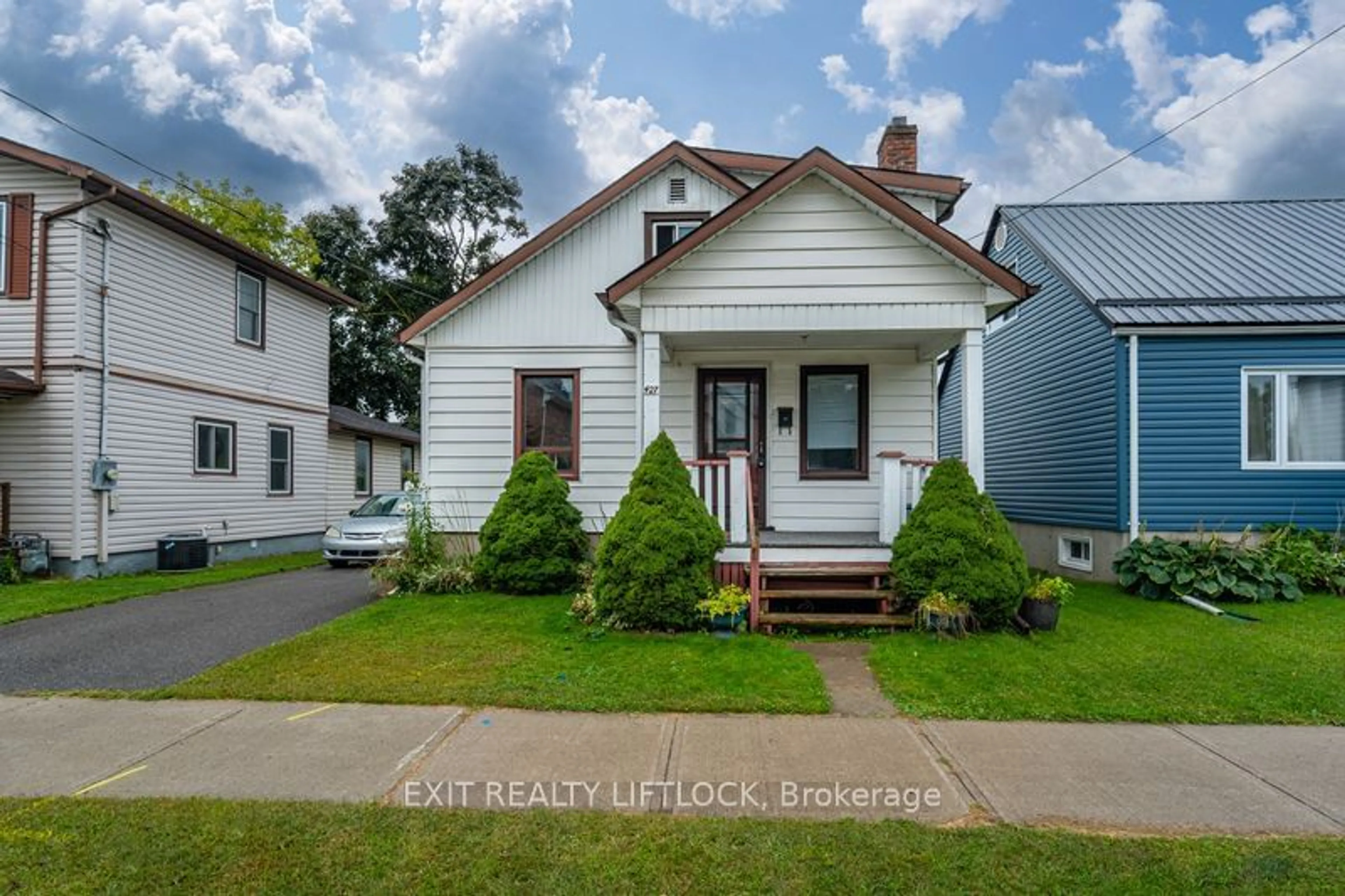 Frontside or backside of a home, cottage for 427 Edison Ave, Peterborough Ontario K9J 4G4