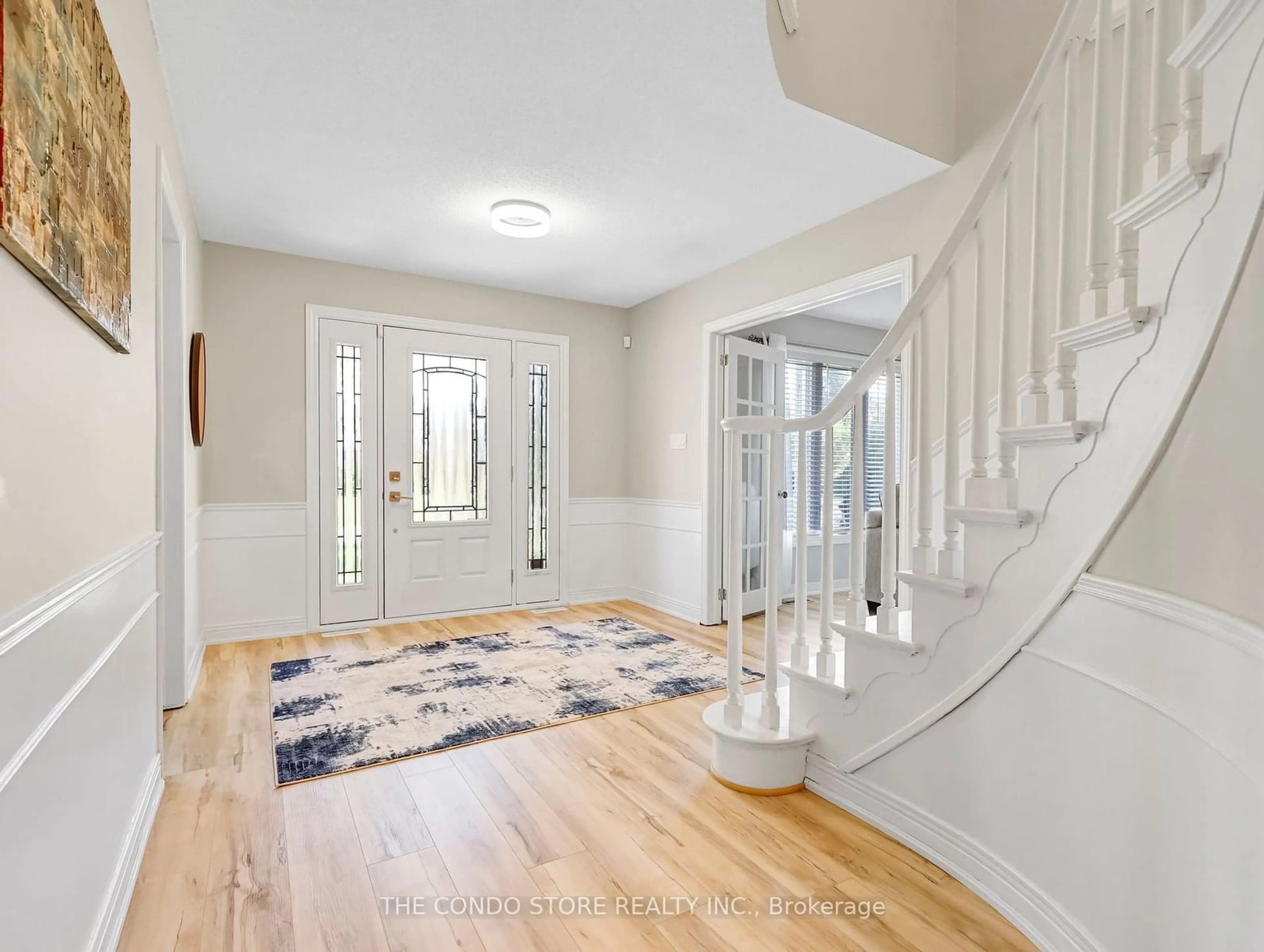 Indoor entryway for 47 BUTTERMERE Rd, London Ontario N6G 4L1