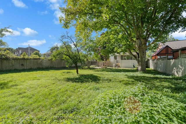 Additional property image - 285 BORDEN Ave