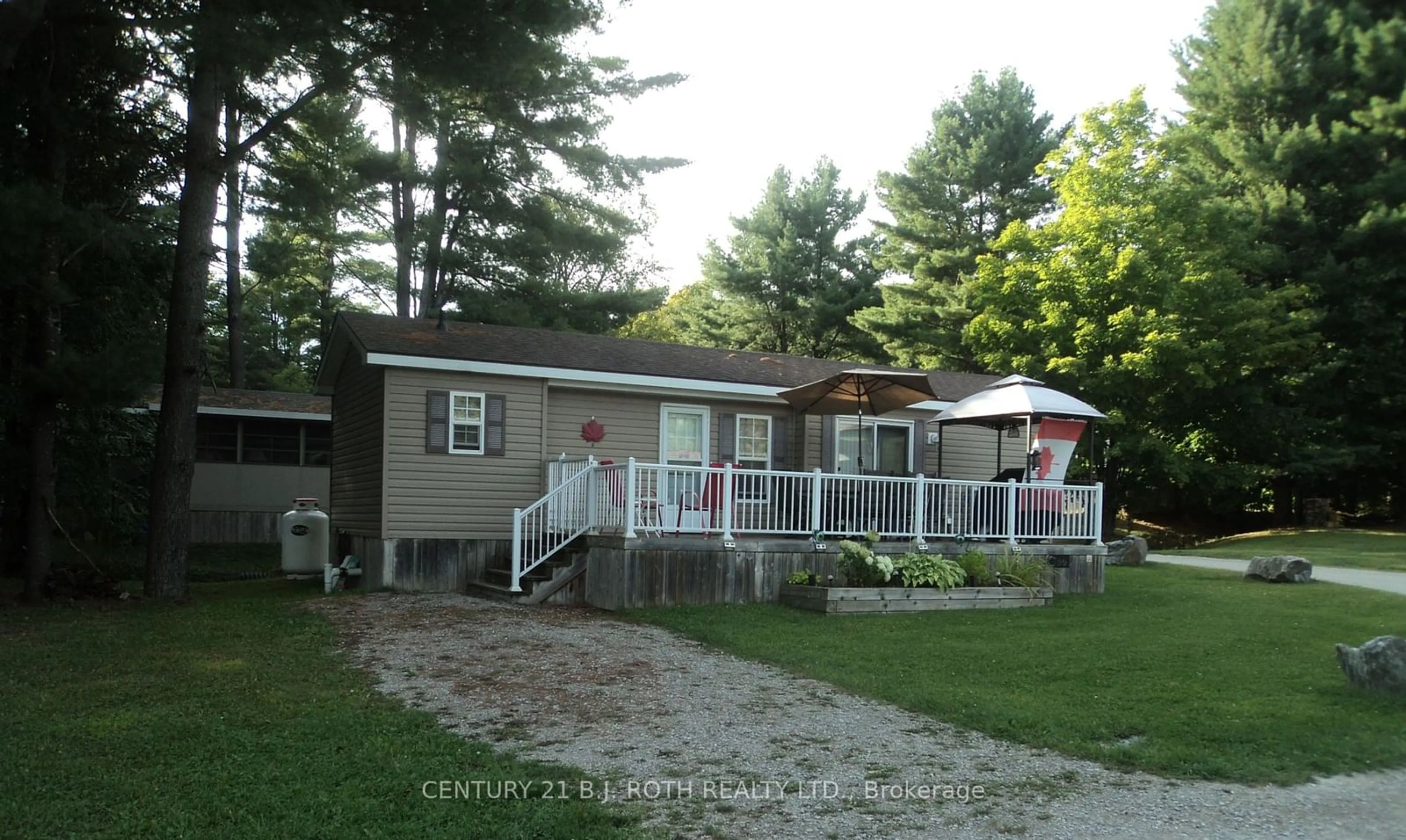 A pic from exterior of the house or condo, cottage for 1082 Shamrock Marina Rd #99, Gravenhurst Ontario P0E 1N0