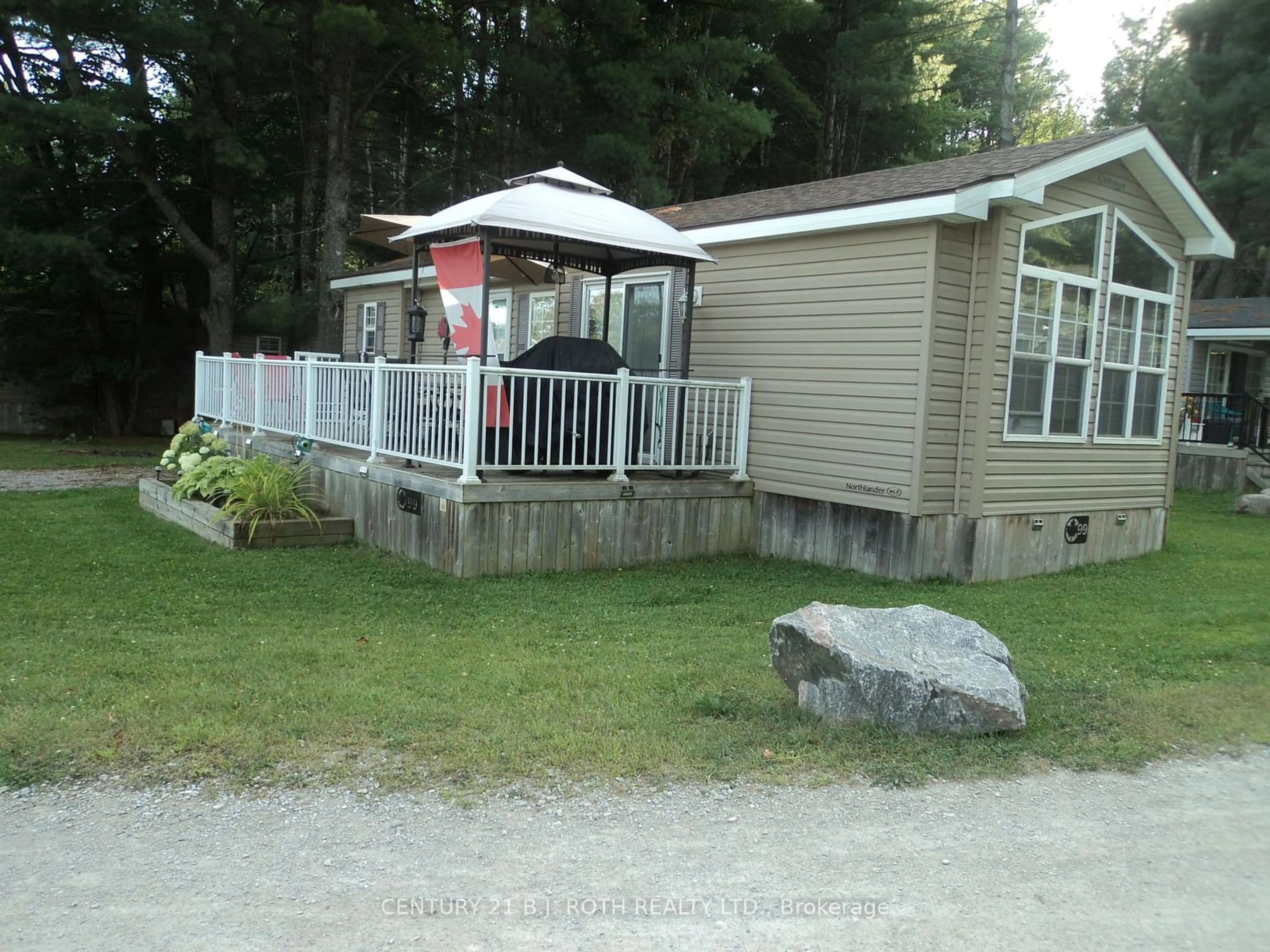 A pic from exterior of the house or condo, cottage for 1082 Shamrock Marina Rd #99, Gravenhurst Ontario P0E 1N0