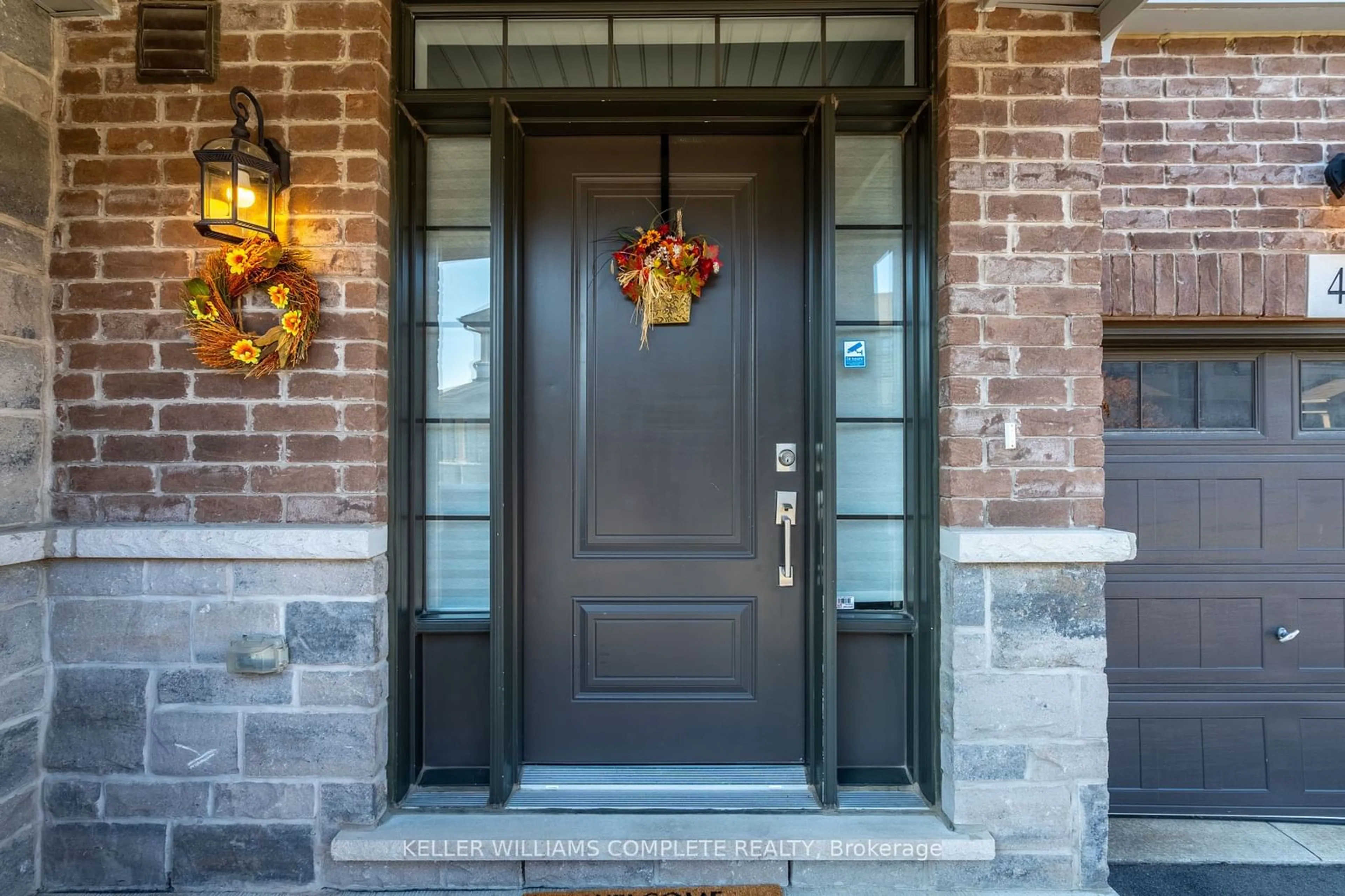 Indoor entryway for 1890 Rymal Rd #44, Hamilton Ontario L0R 1P0