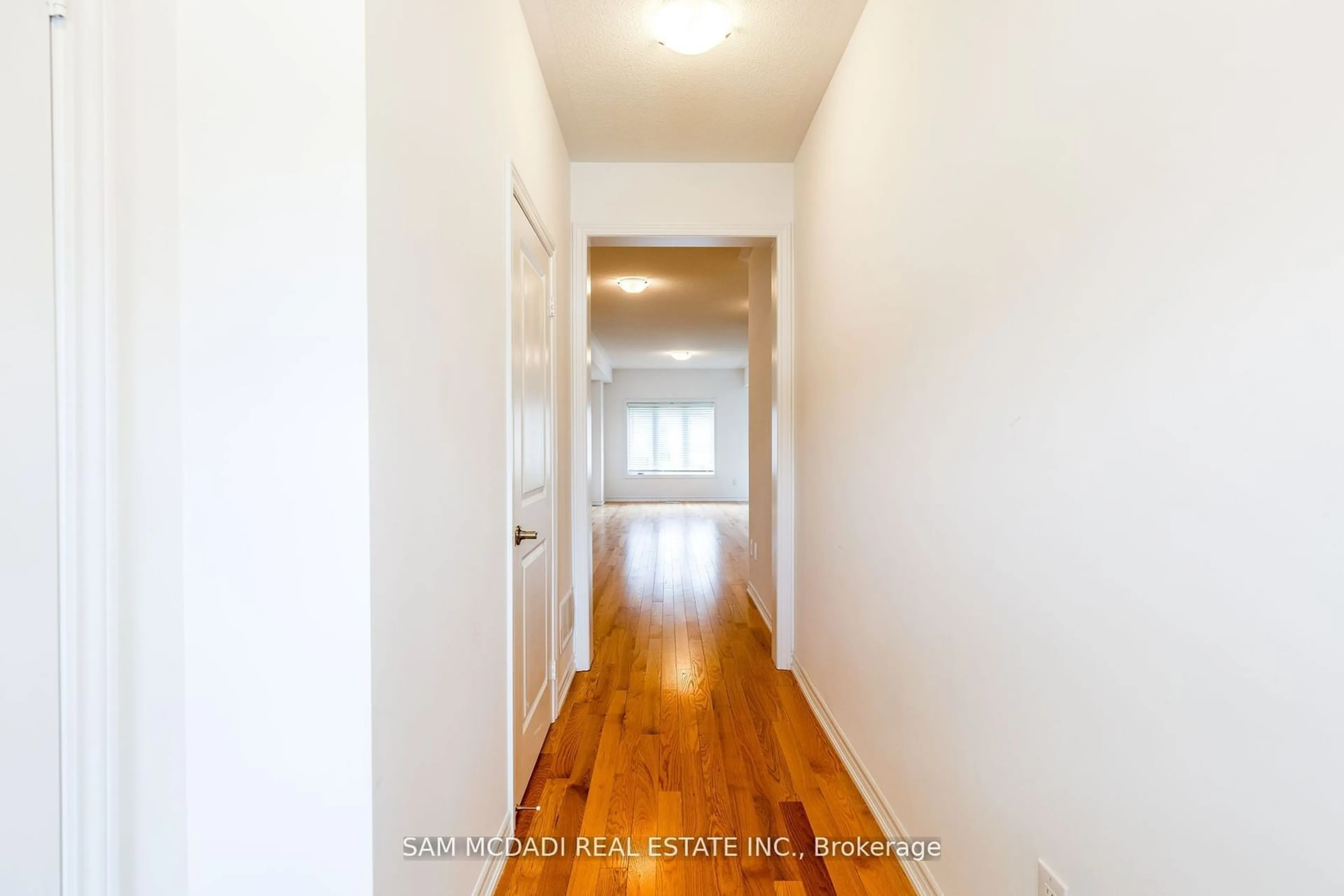 Indoor entryway, wood floors for 30 Fennell St, Southgate Ontario N0C 1B0