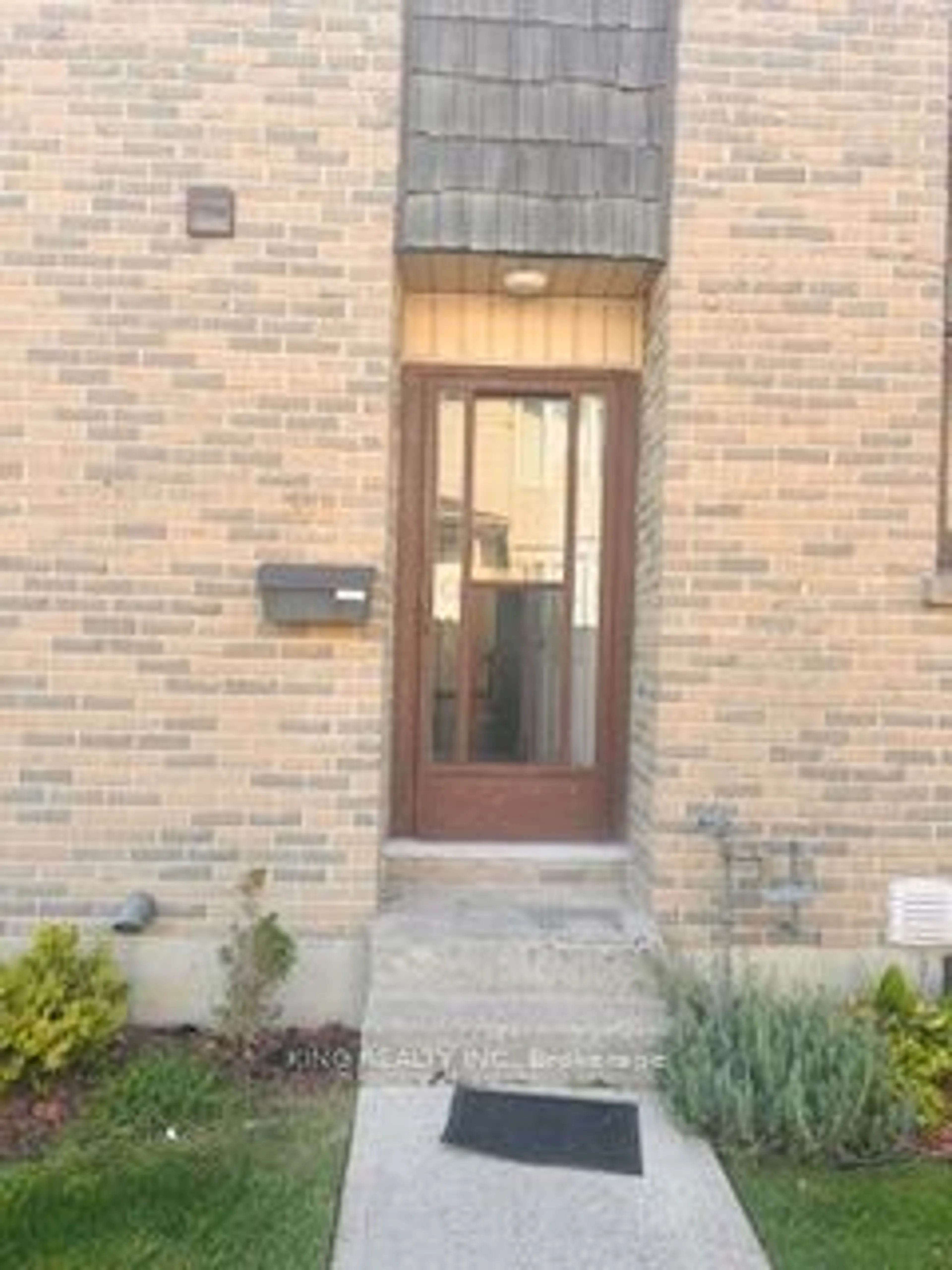 Home with brick exterior material for 474 Southdale Rd #36, London Ontario N6E 1A4