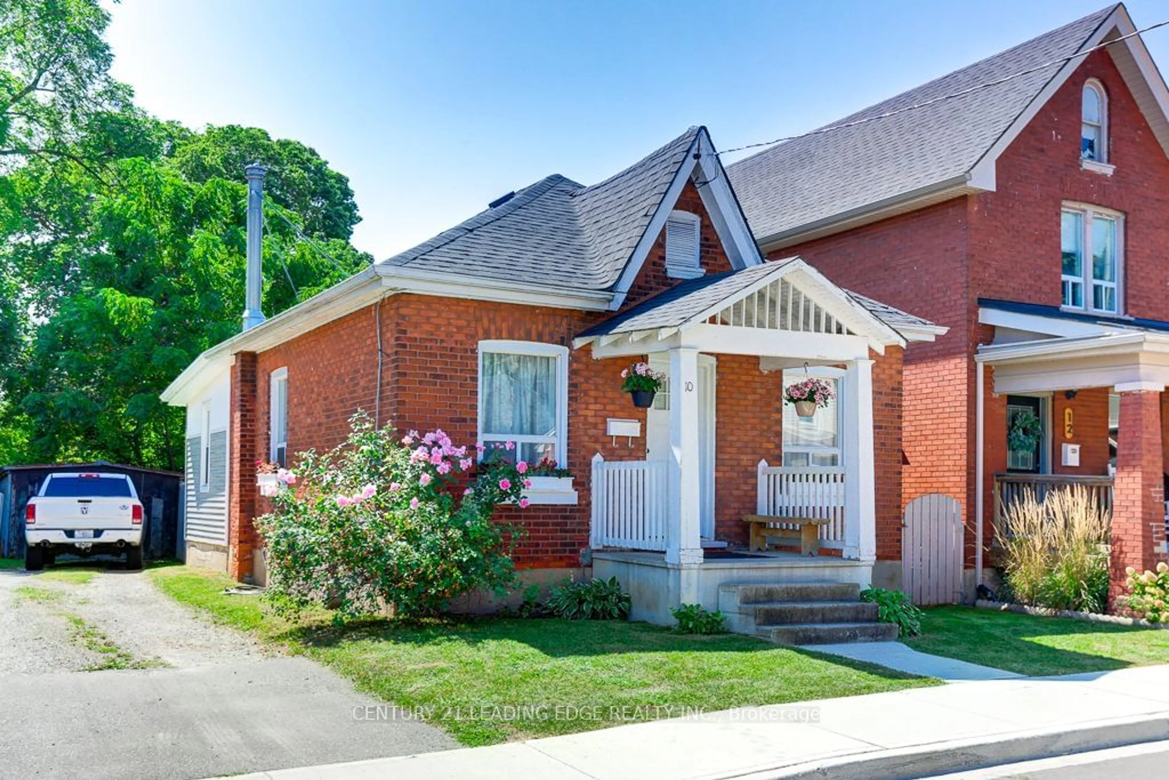 Home with brick exterior material for 10 Wilkes St, Brantford Ontario N3T 4V6