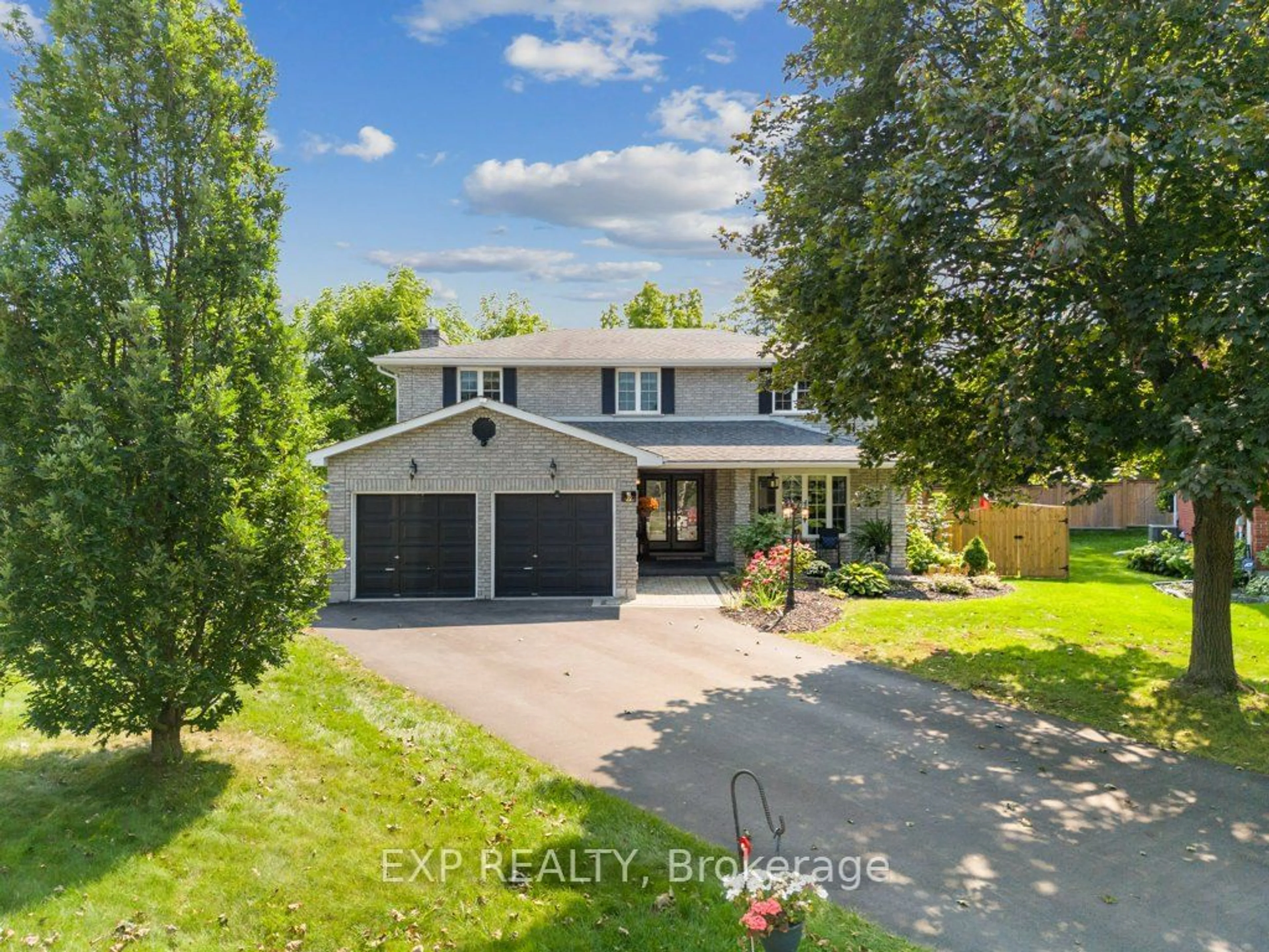 Frontside or backside of a home for 10 Thompson Crt, Belleville Ontario K8P 5C3