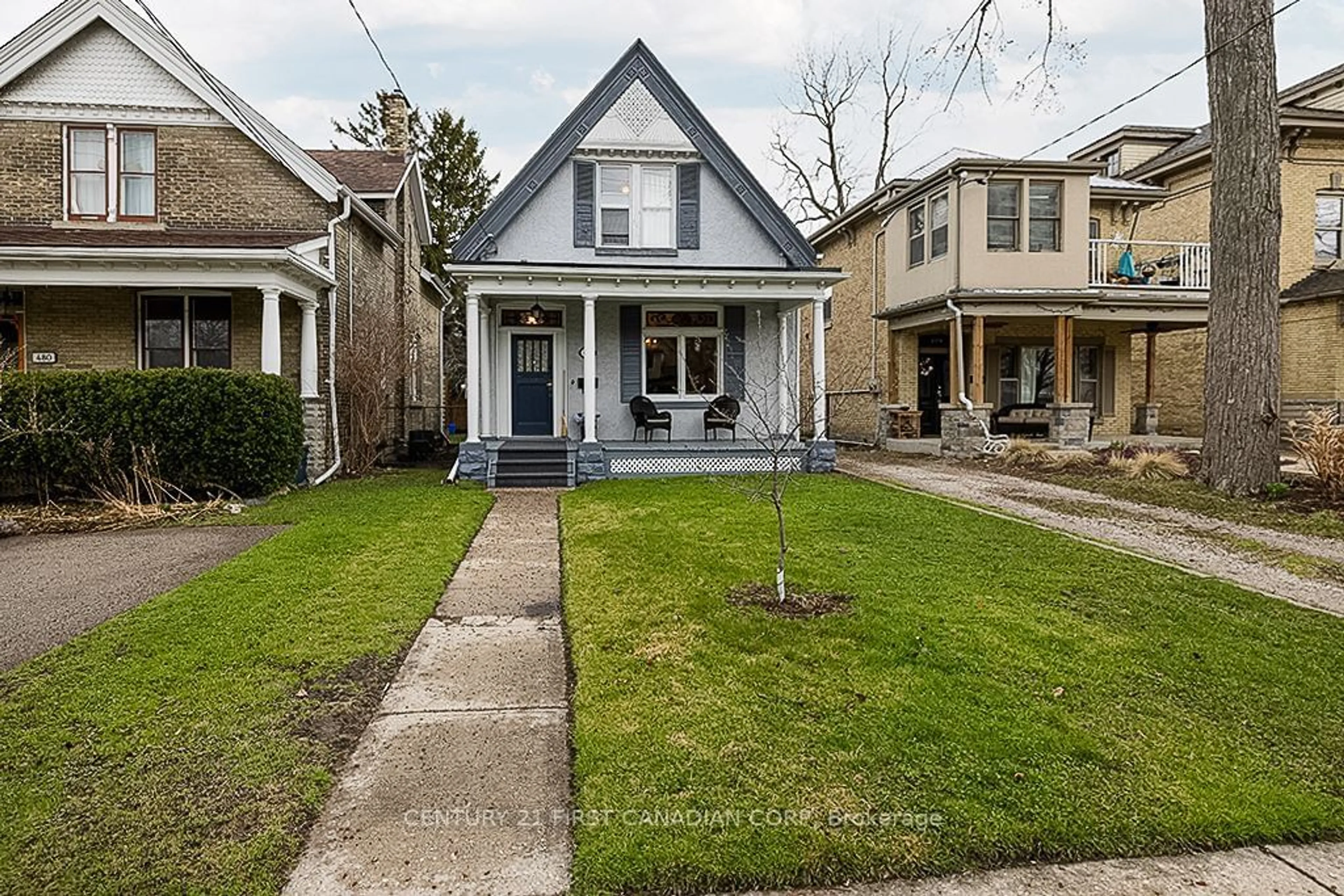 Frontside or backside of a home for 476 Colborne St, London Ontario N6B 2T3