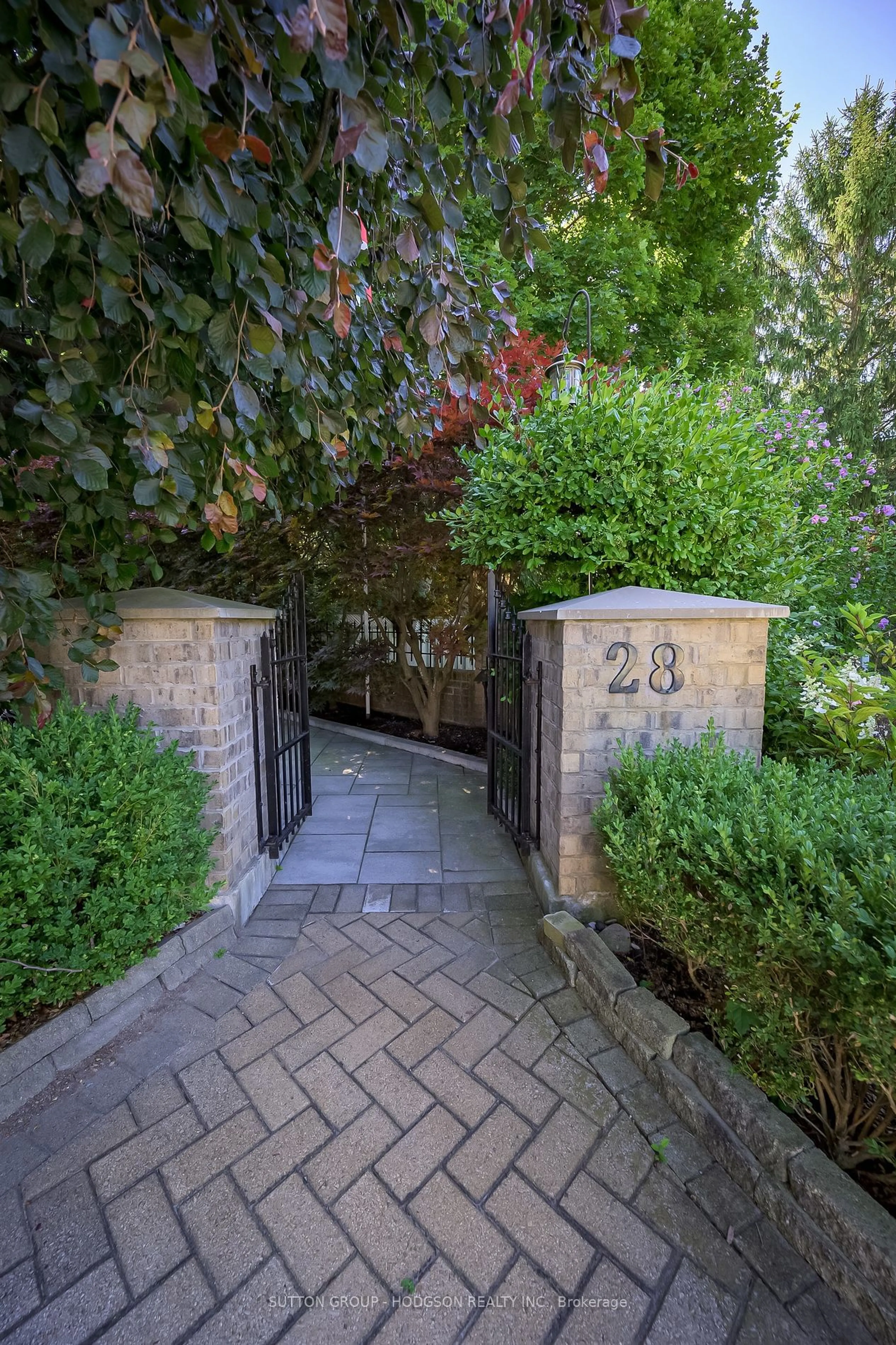 Indoor entryway for 1200 Riverside Dr #28, London Ontario N6H 5C6