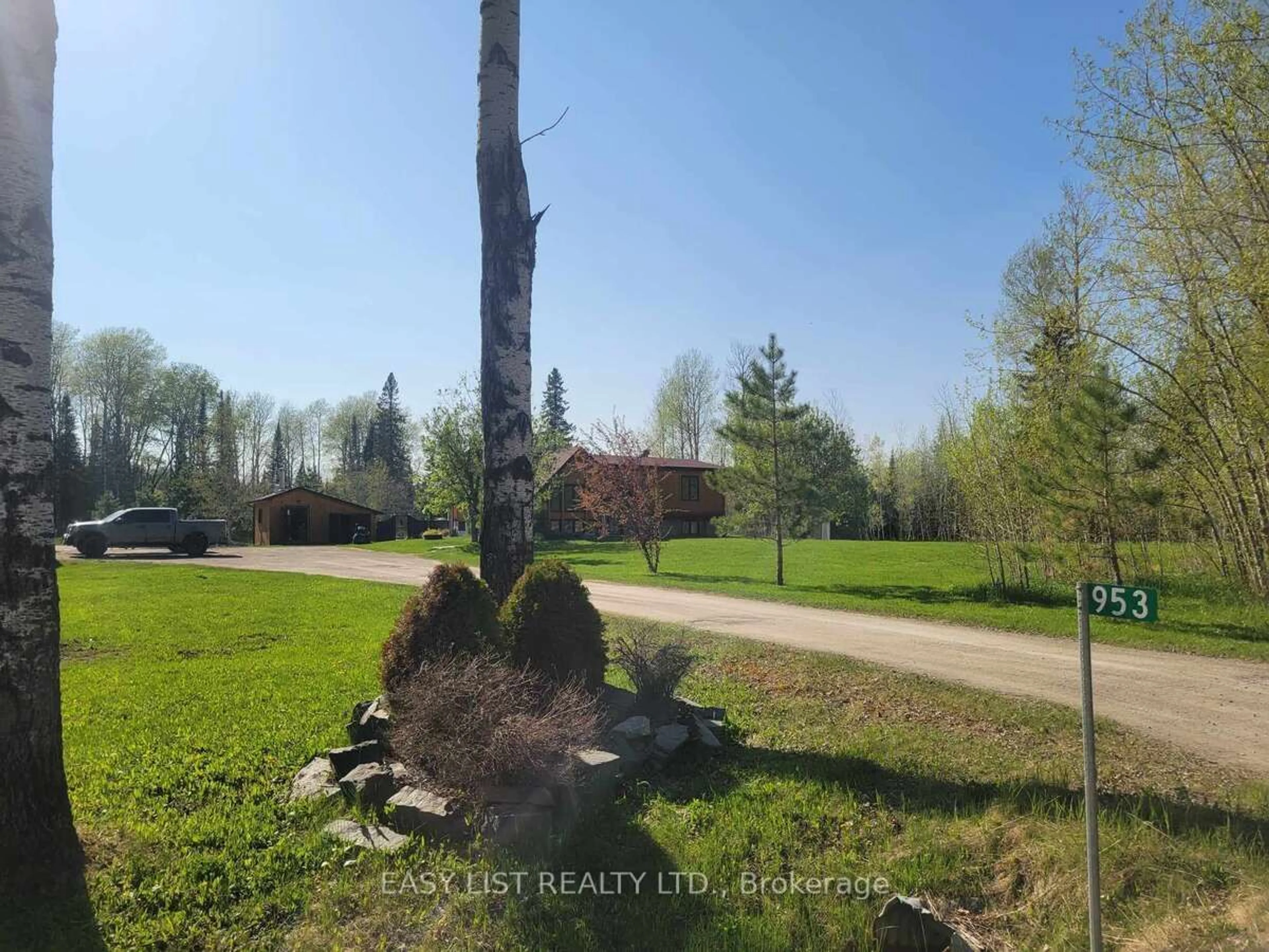 Frontside or backside of a home, the street view for 953 Mahoney Rd, Timmins Ontario P4R 0H5