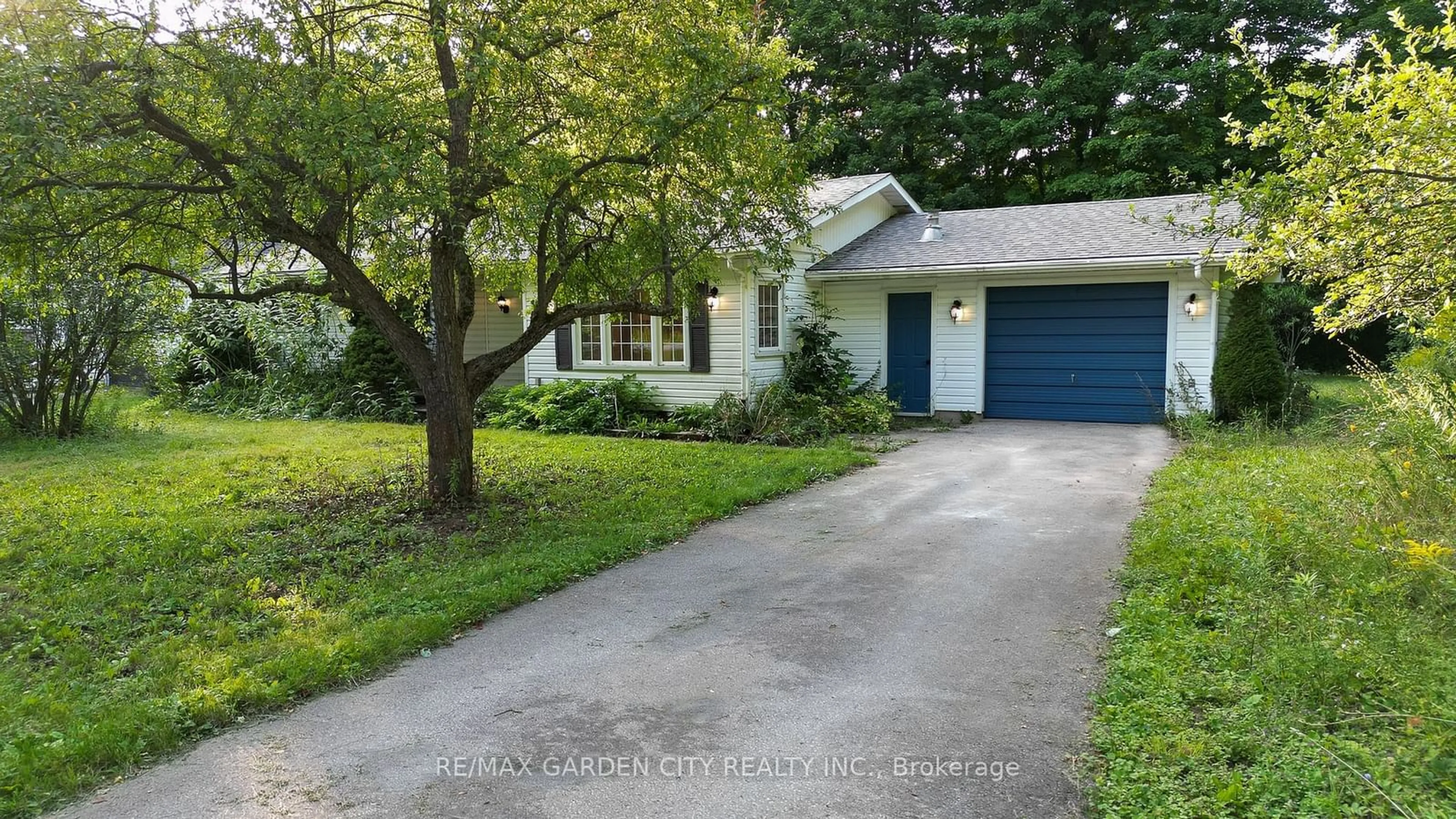 Frontside or backside of a home, cottage for 24 Parkside Ave, South Bruce Peninsula Ontario N0H 2T0