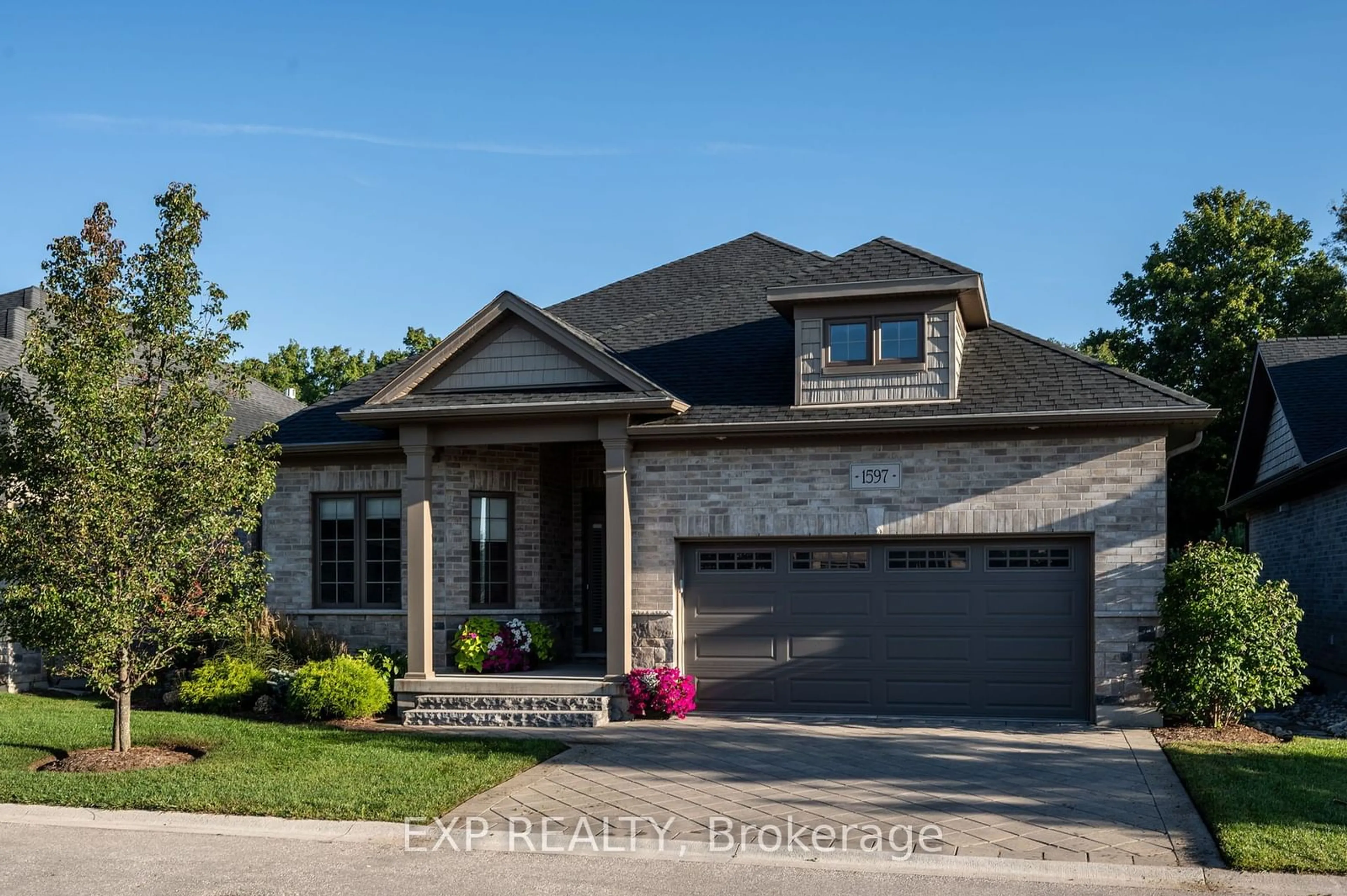 Frontside or backside of a home for 1597 Moe Norman Pl, London Ontario N6K 5R5