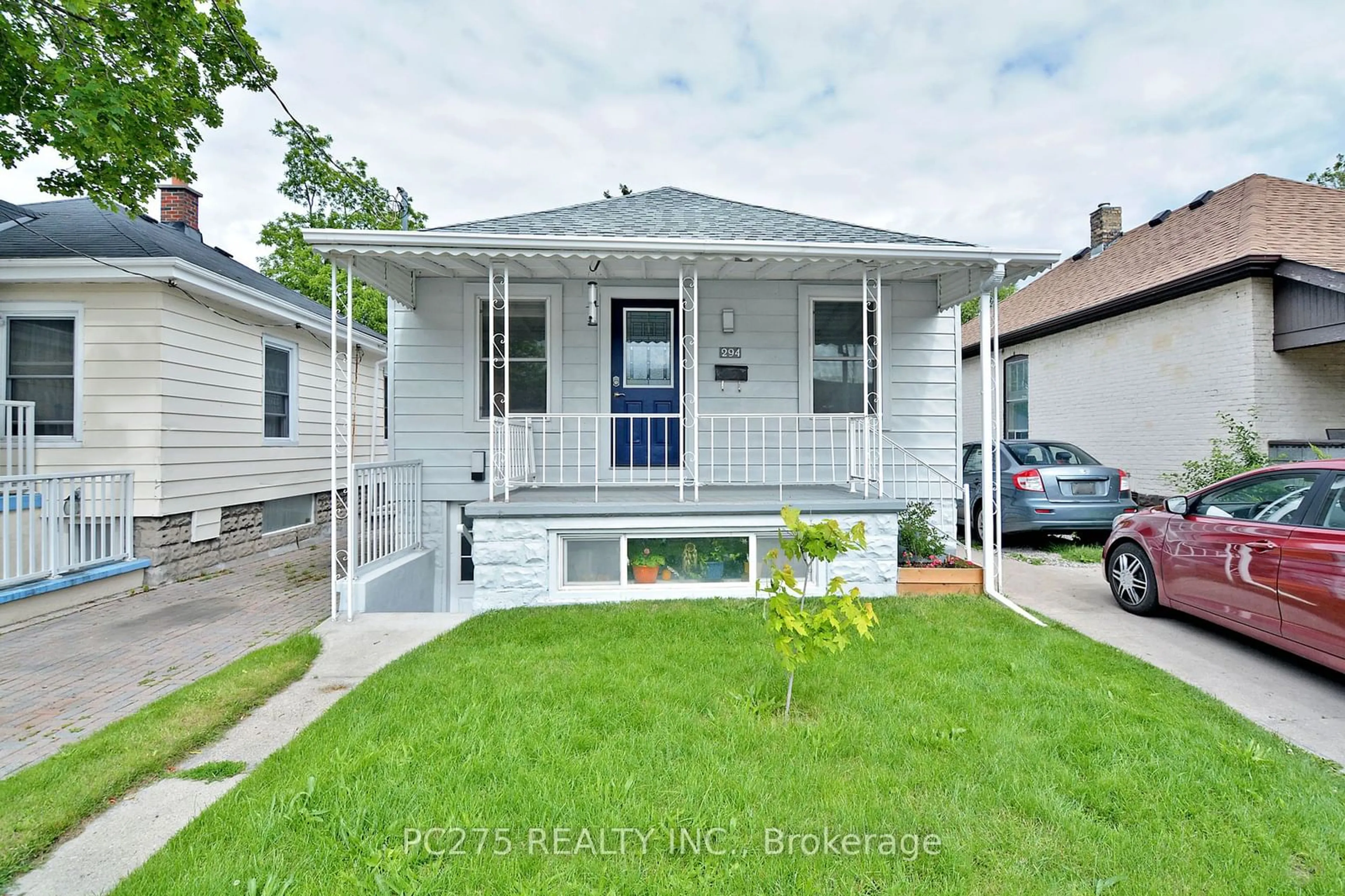 Frontside or backside of a home, the street view for 294 Wharncliffe Rd, London Ontario N6J 2L5