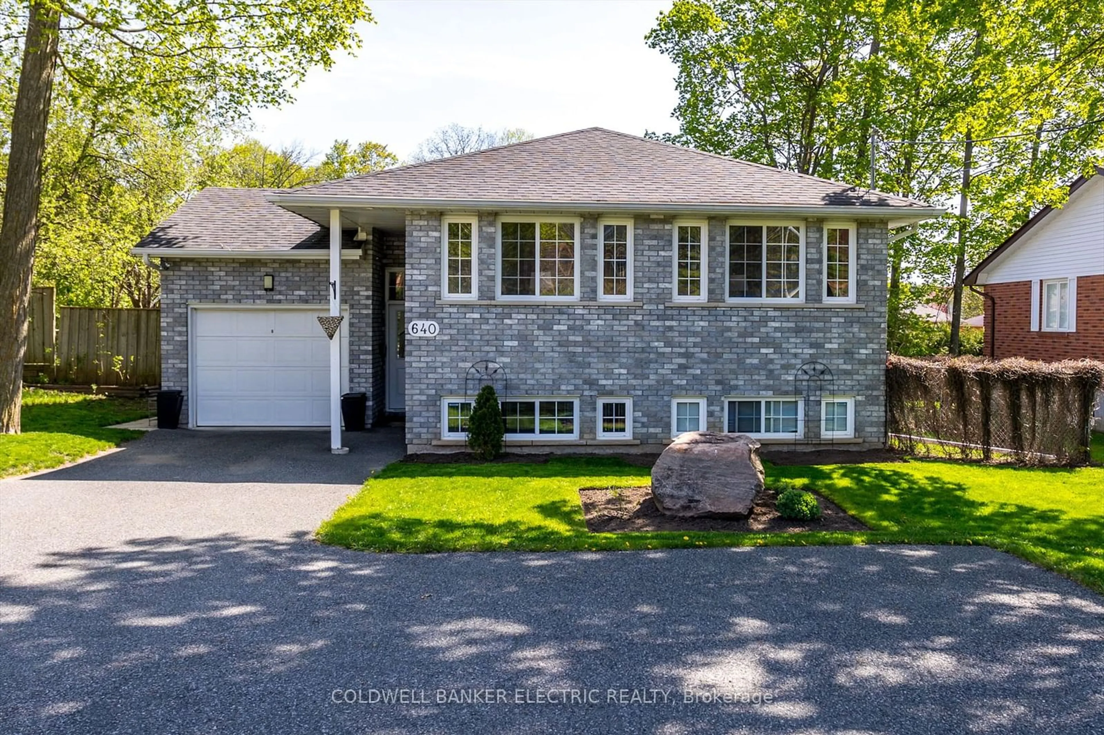 Frontside or backside of a home, cottage for 640 Brealey Dr, Peterborough Ontario K9K 2M7