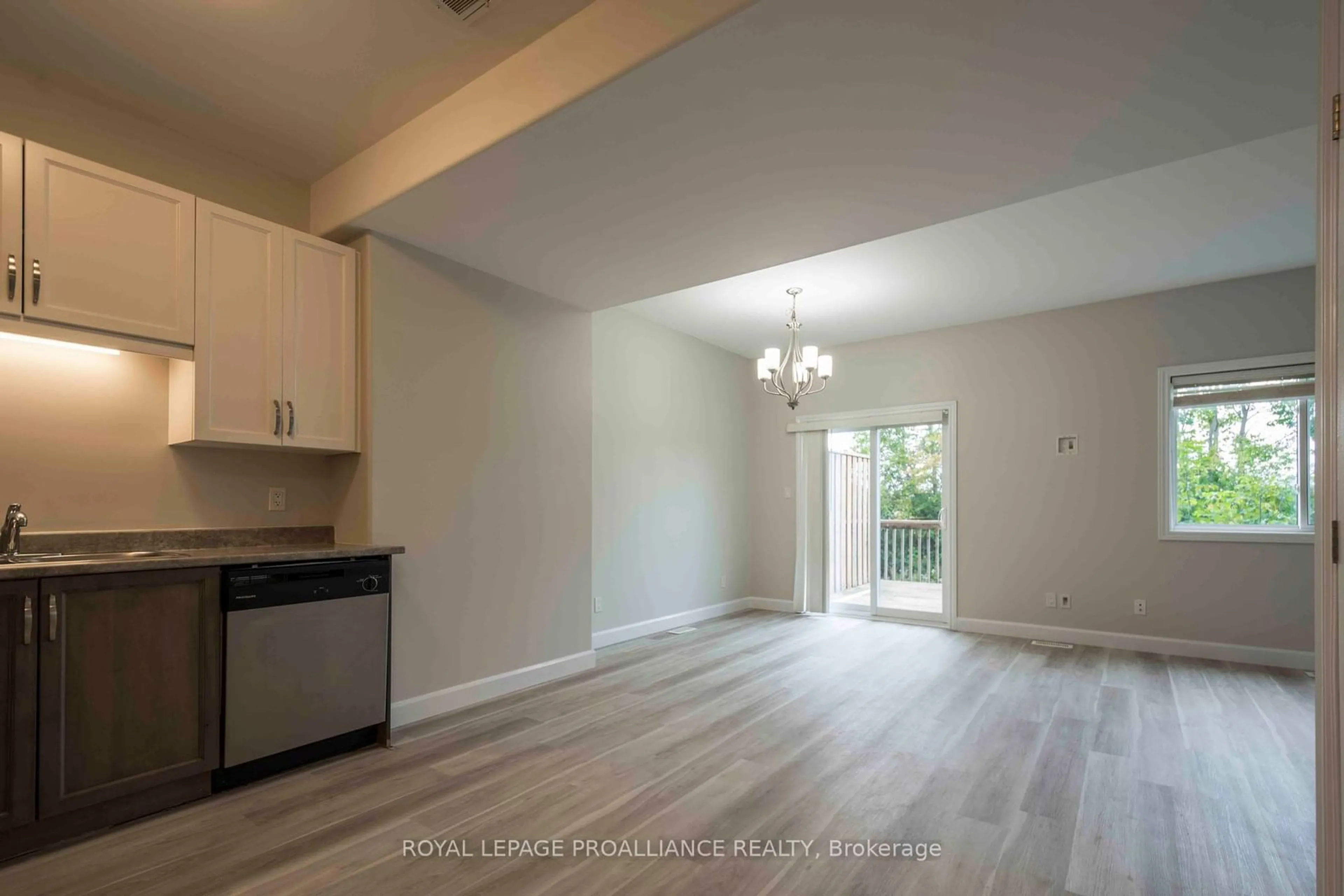 A pic of a room, wood floors for 69 Ledgerock Crt, Belleville Ontario K8R 0A1