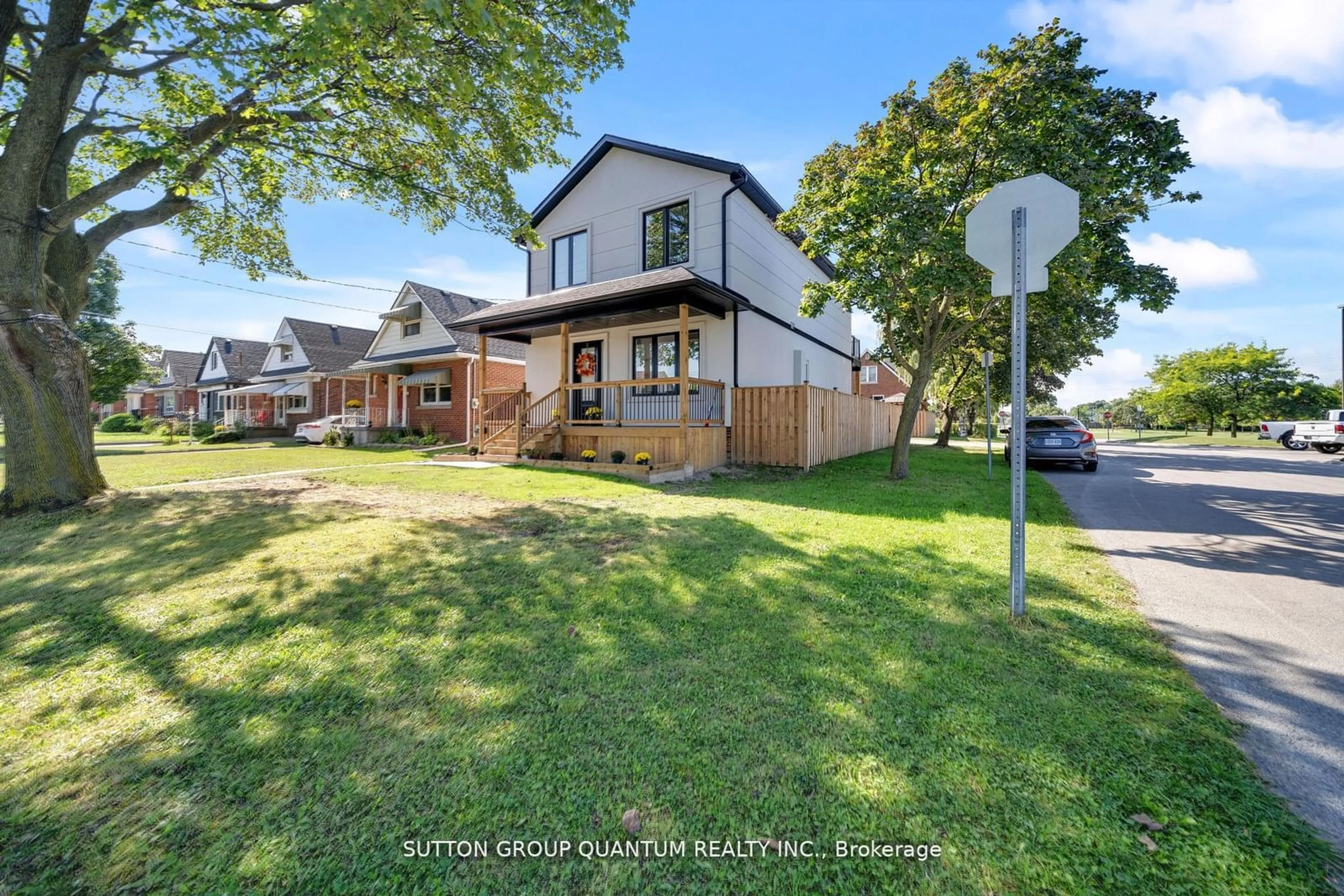 Frontside or backside of a home for 50 Bell Ave, Hamilton Ontario L8K 3E3