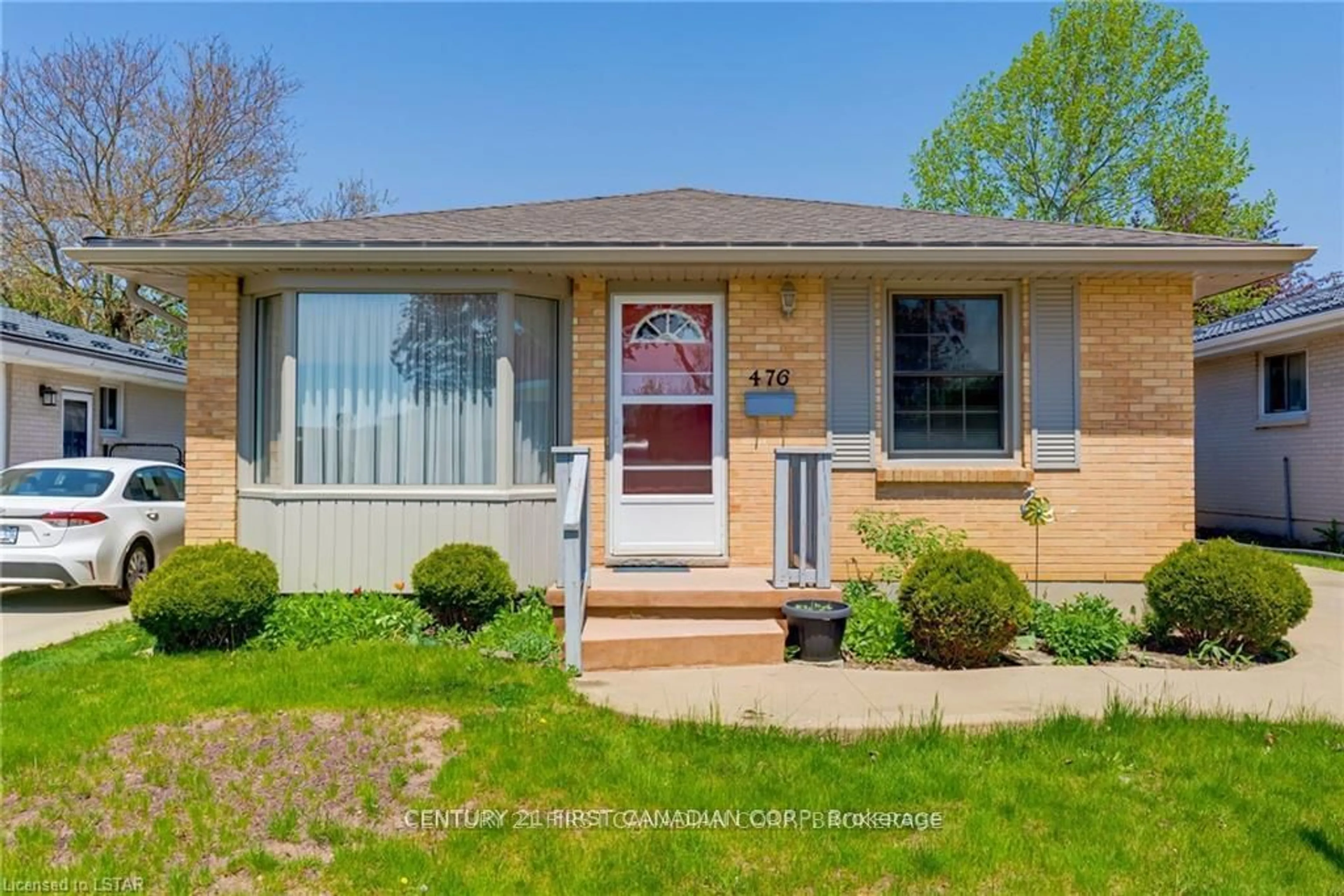 Frontside or backside of a home for 476 FERNDALE Ave, London Ontario N6C 2Z1