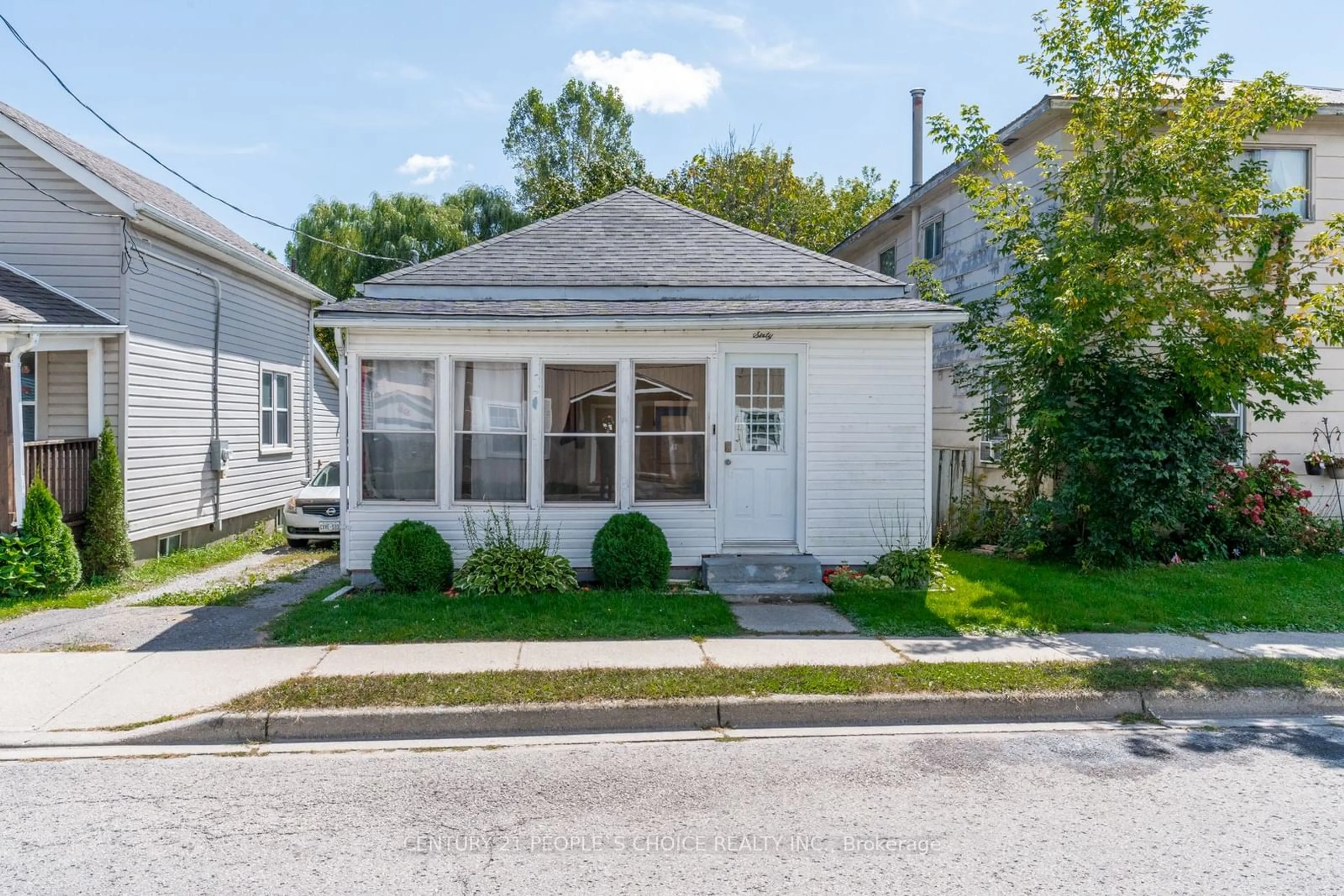 Frontside or backside of a home, cottage for 60 Patterson St, Norfolk Ontario N3Y 1J3