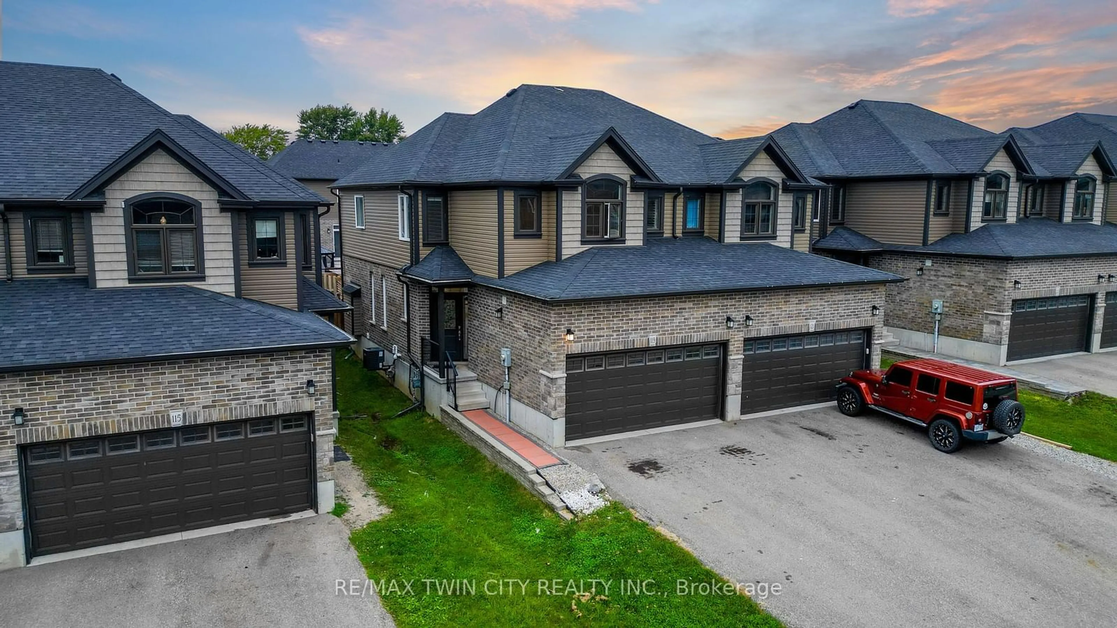 A pic from exterior of the house or condo, the street view for 119 Links Cres, Woodstock Ontario N4T 0K7