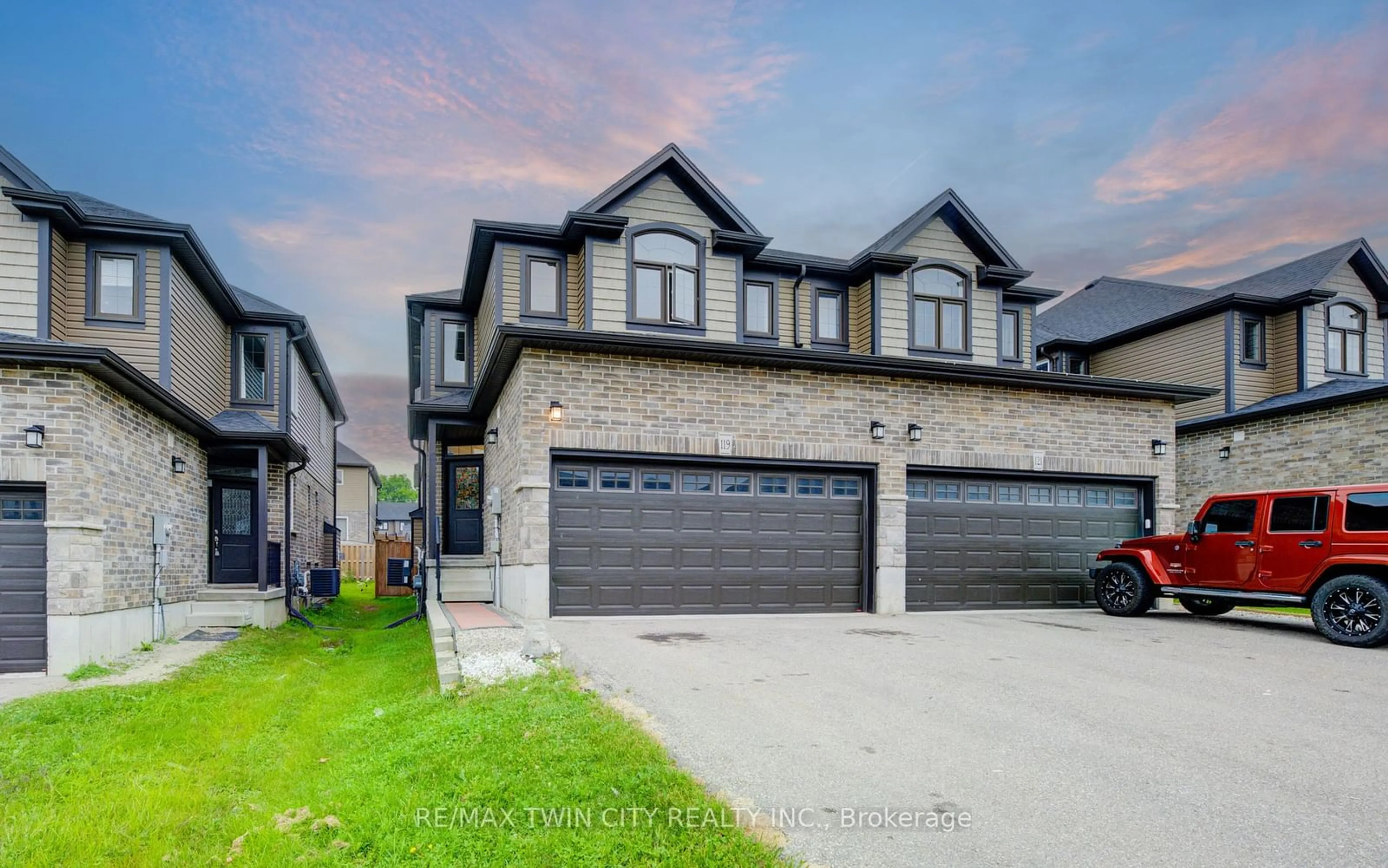 A pic from exterior of the house or condo, the street view for 119 Links Cres, Woodstock Ontario N4T 0K7