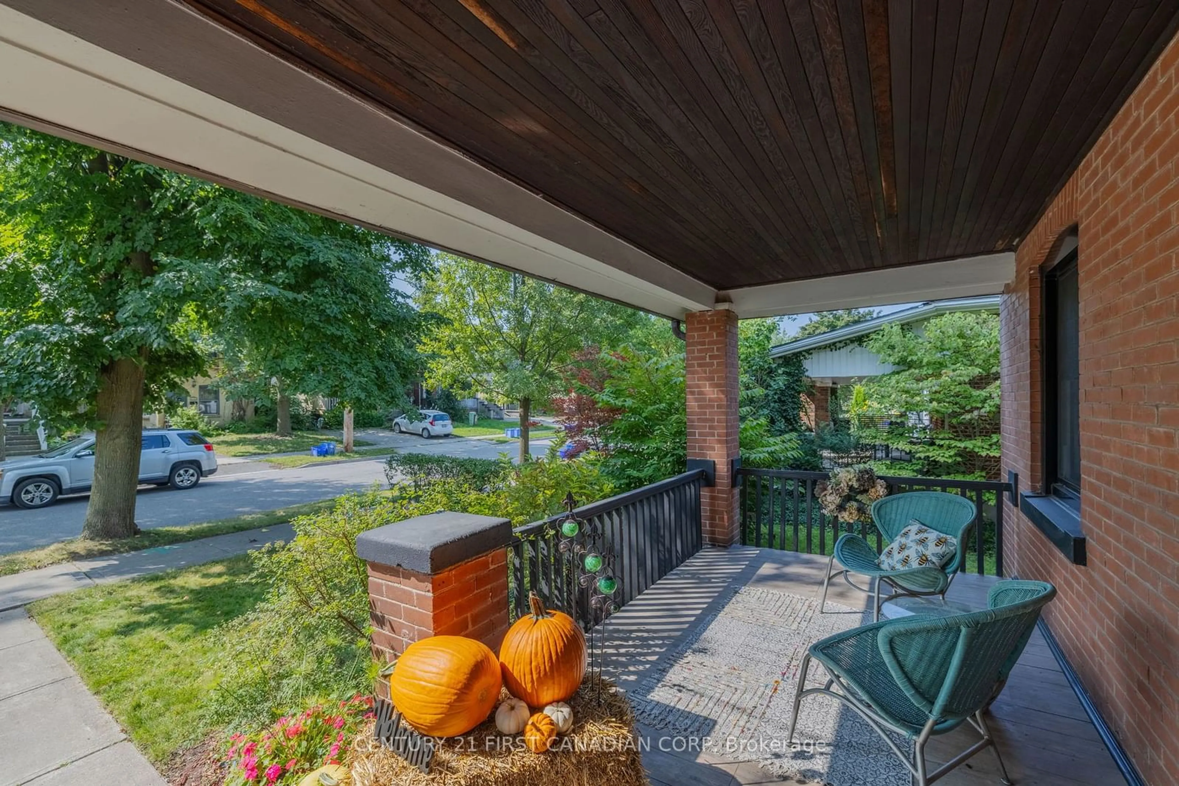 Patio for 170 Langarth St, London Ontario N6C 1Z5