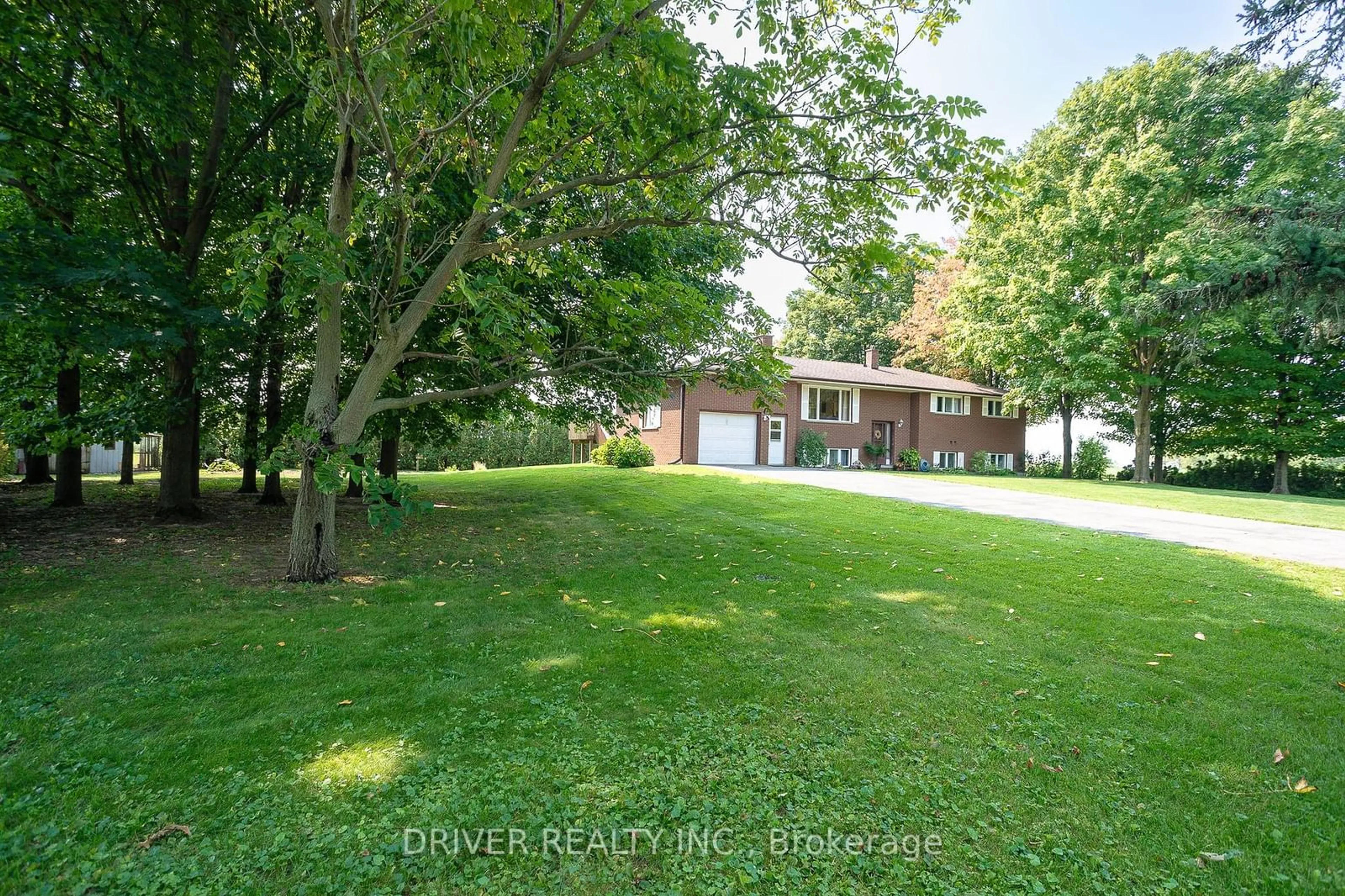 Frontside or backside of a home for 176 LAKESHORE Rd, Norfolk Ontario N0J 1T0