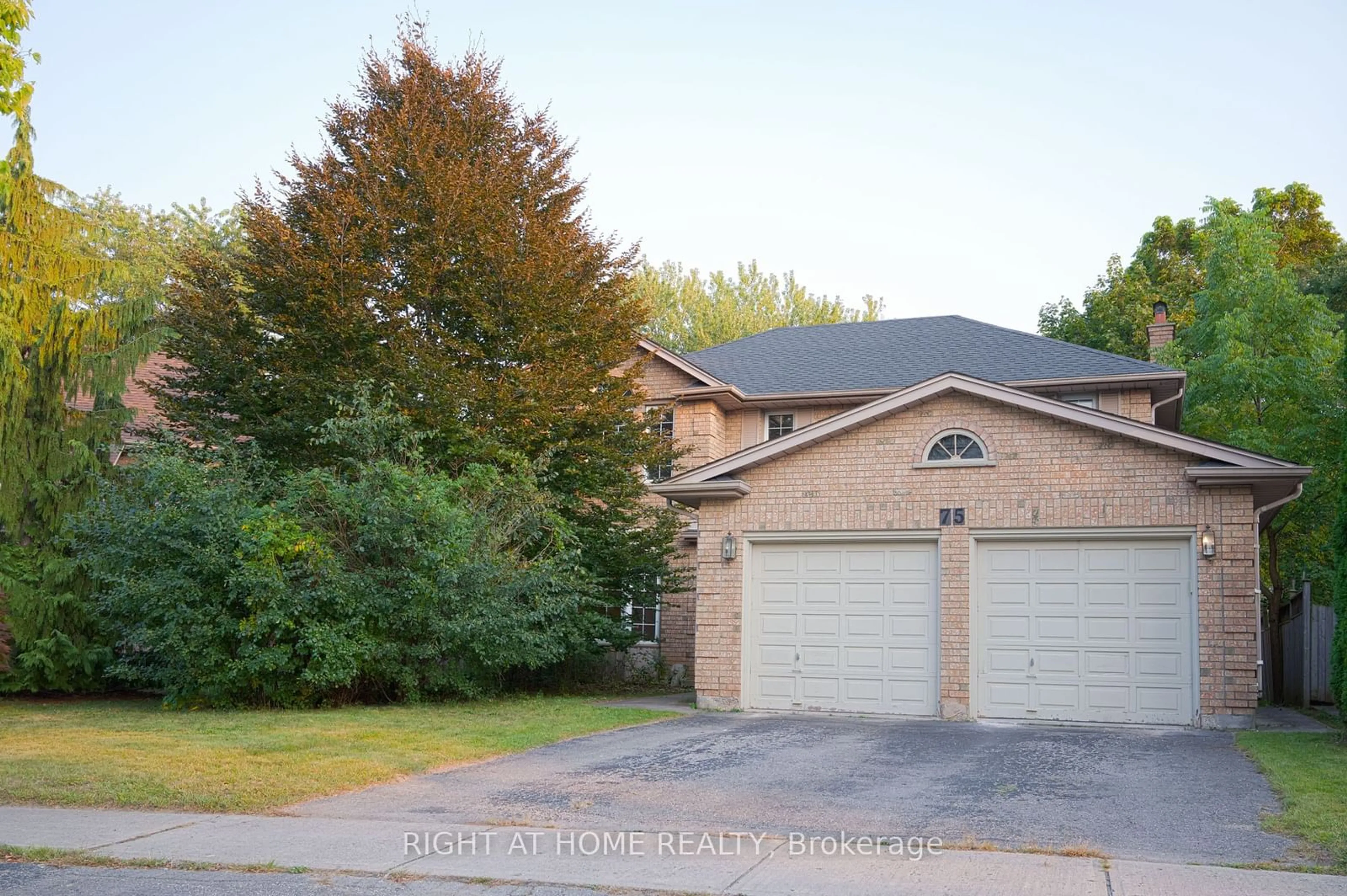 Frontside or backside of a home for 75 MASONVILLE Cres, London Ontario N5X 3T1