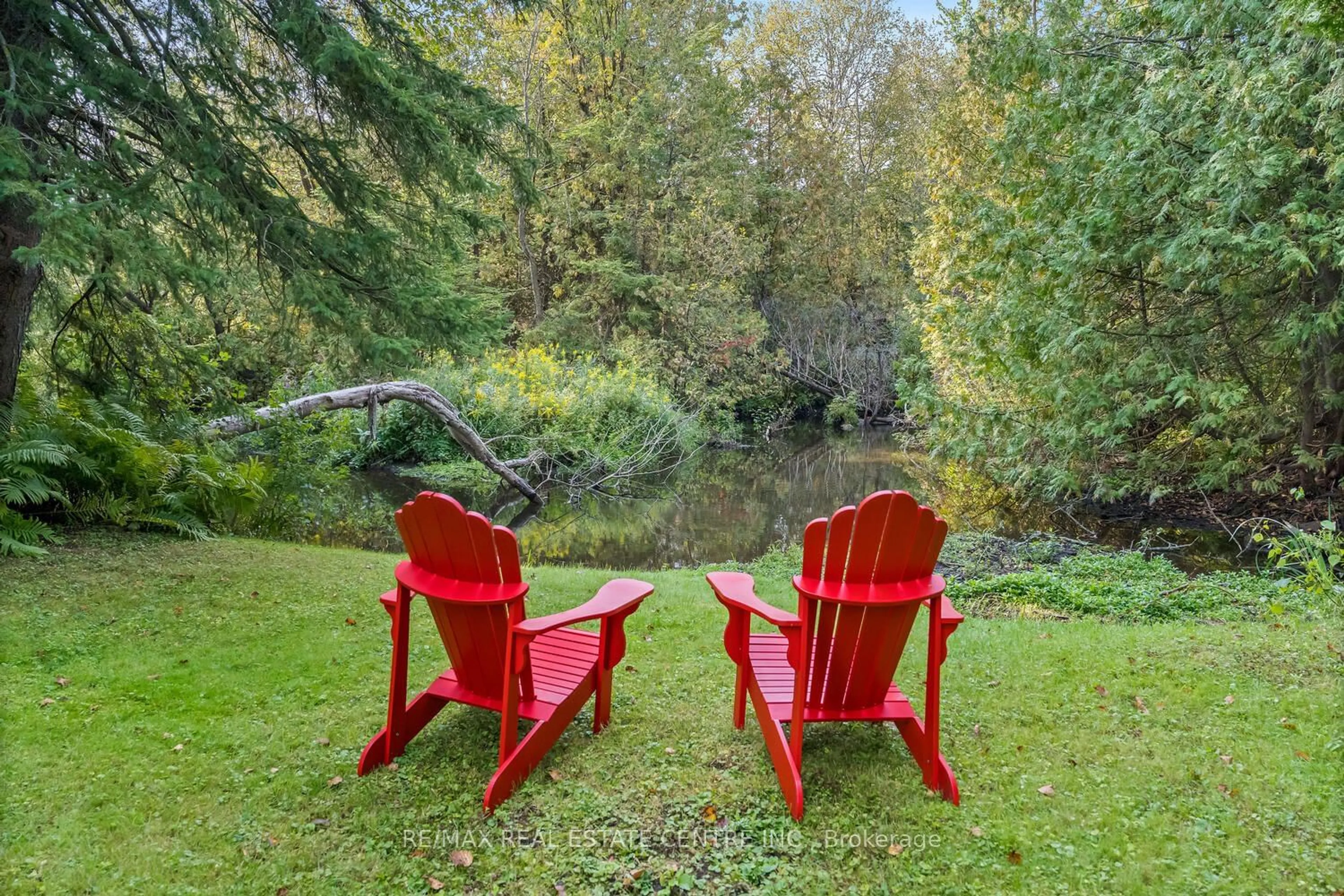 Patio, the fenced backyard for 16 SECOND Ave, Erin Ontario N0B 1T0