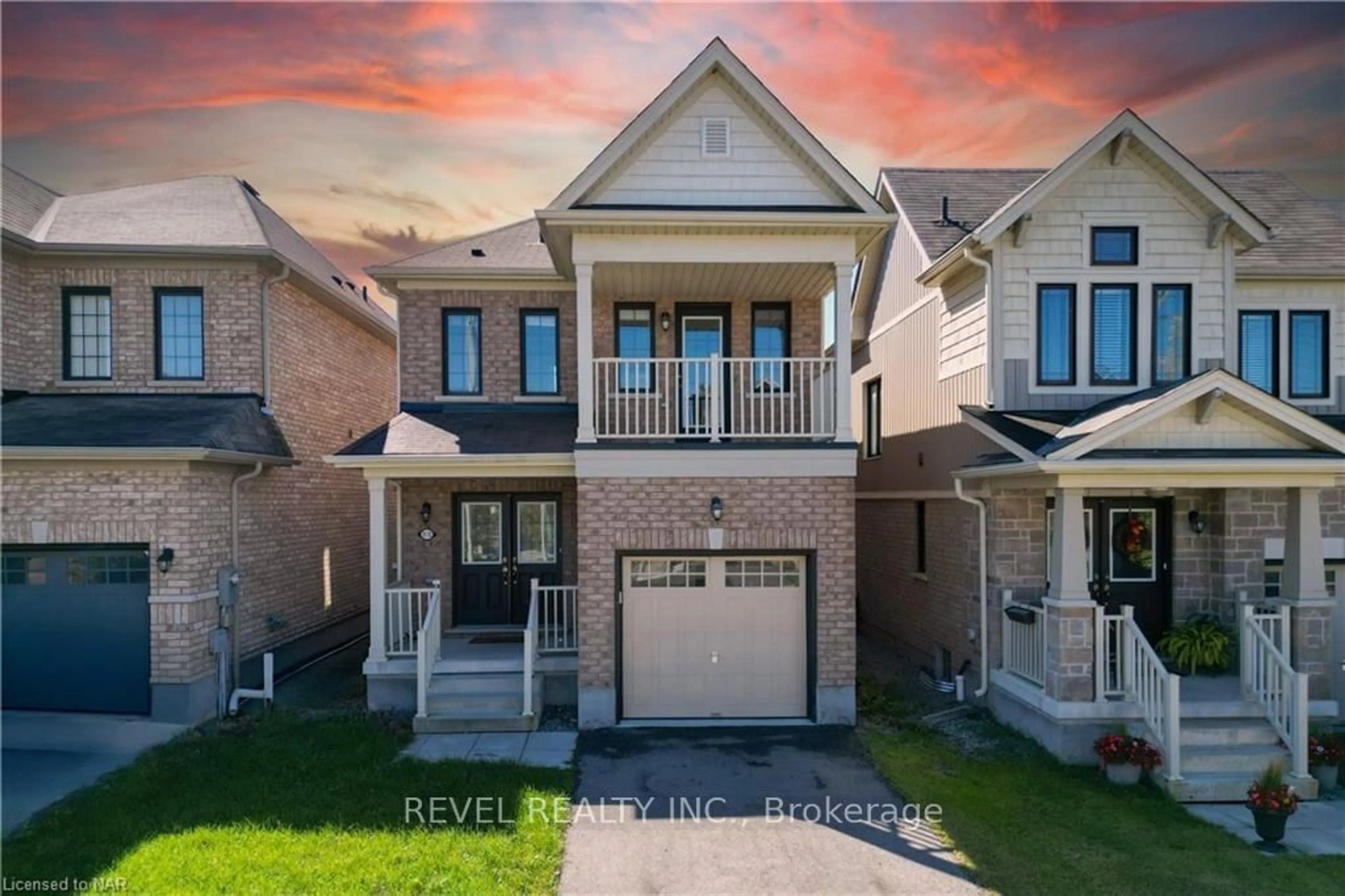 Frontside or backside of a home, the street view for 8176 Blue Ash Lane, Niagara Falls Ontario L2H 0P2