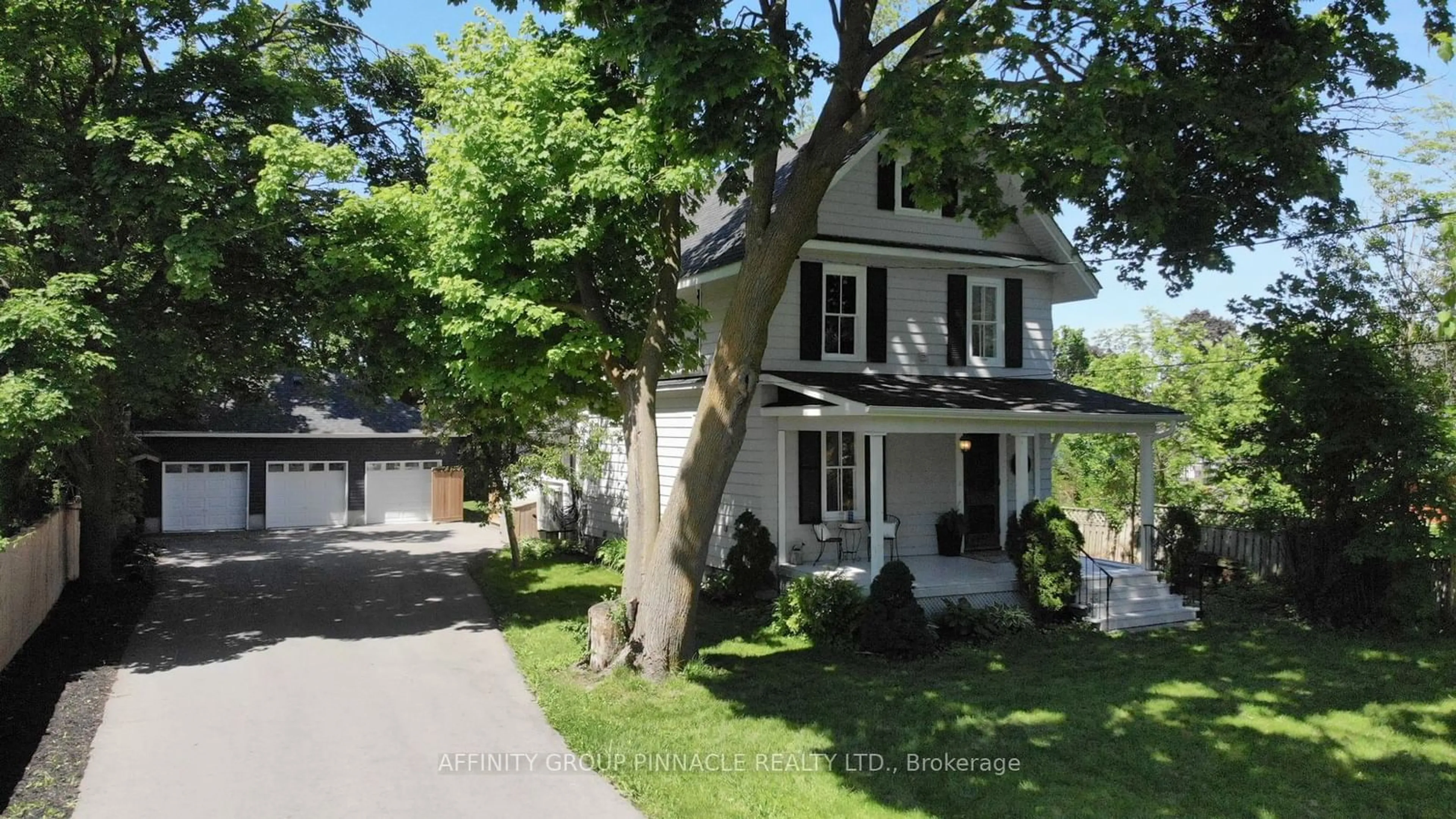 Frontside or backside of a home for 18 Elgin St, Kawartha Lakes Ontario K9V 3W1