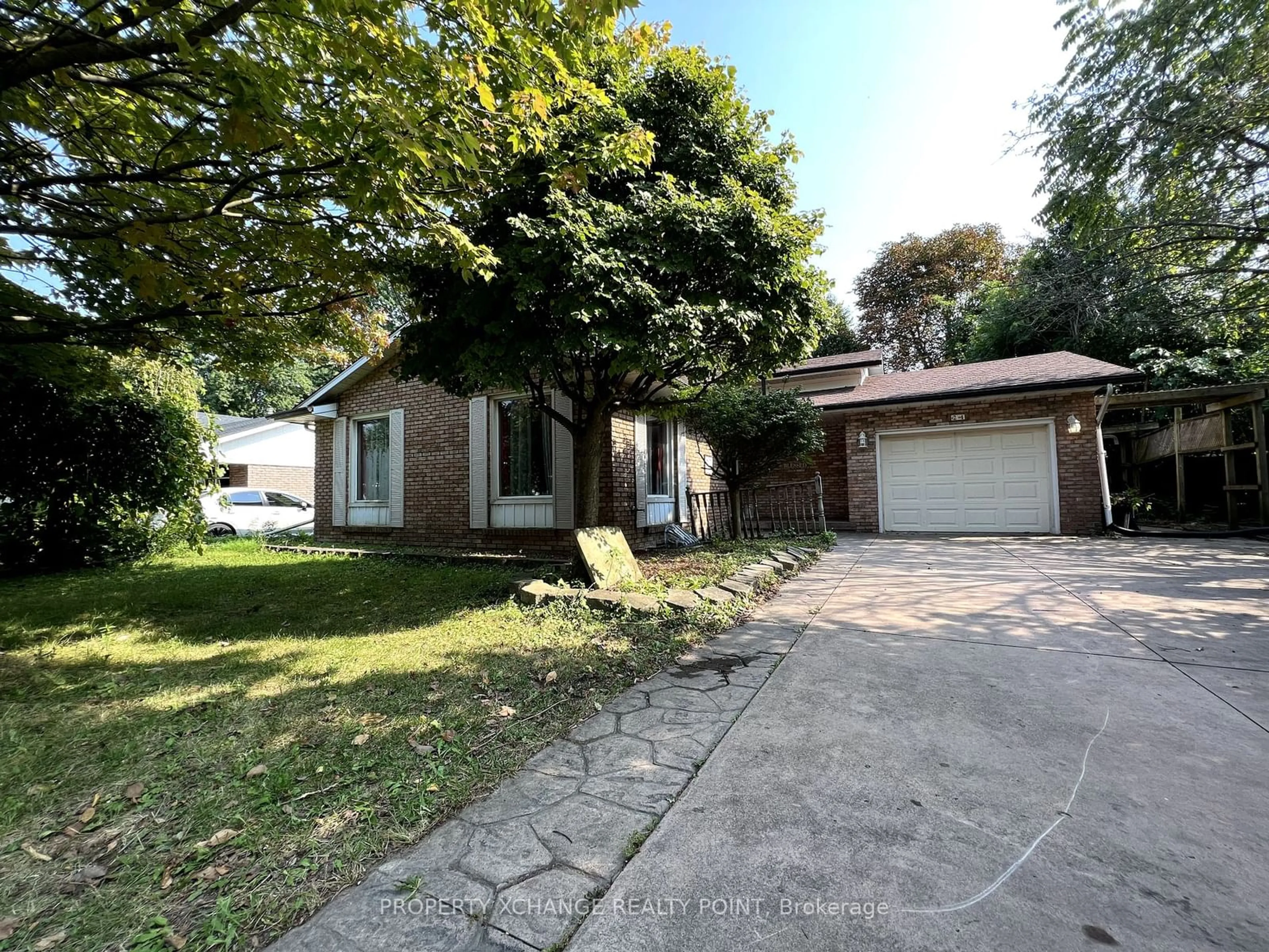 Frontside or backside of a home, the street view for 24 McGill St, Welland Ontario L3C 3L3