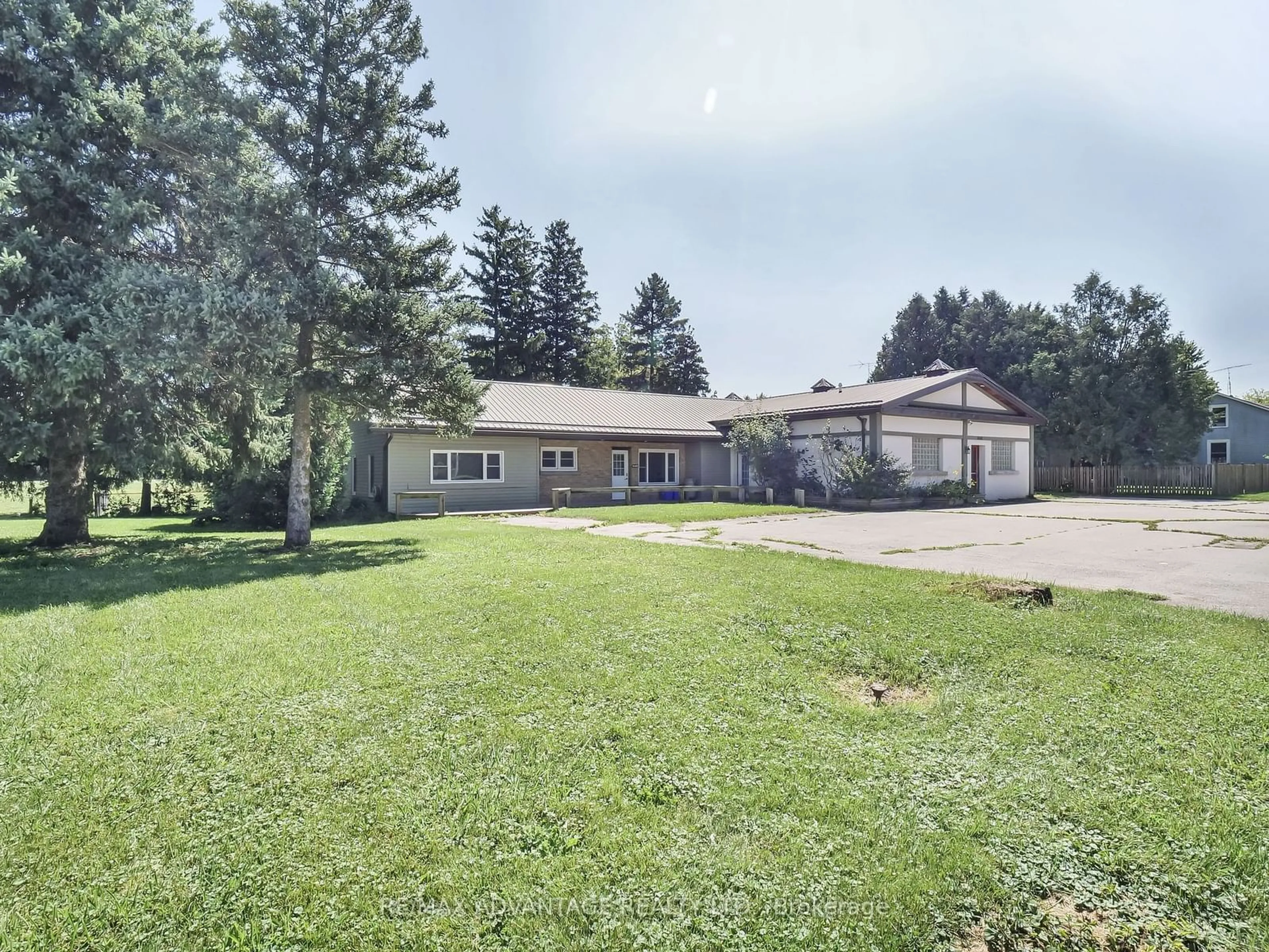 Frontside or backside of a home, the street view for 6410 & 6400 BRADISH Rd, London Ontario N6N 1N6
