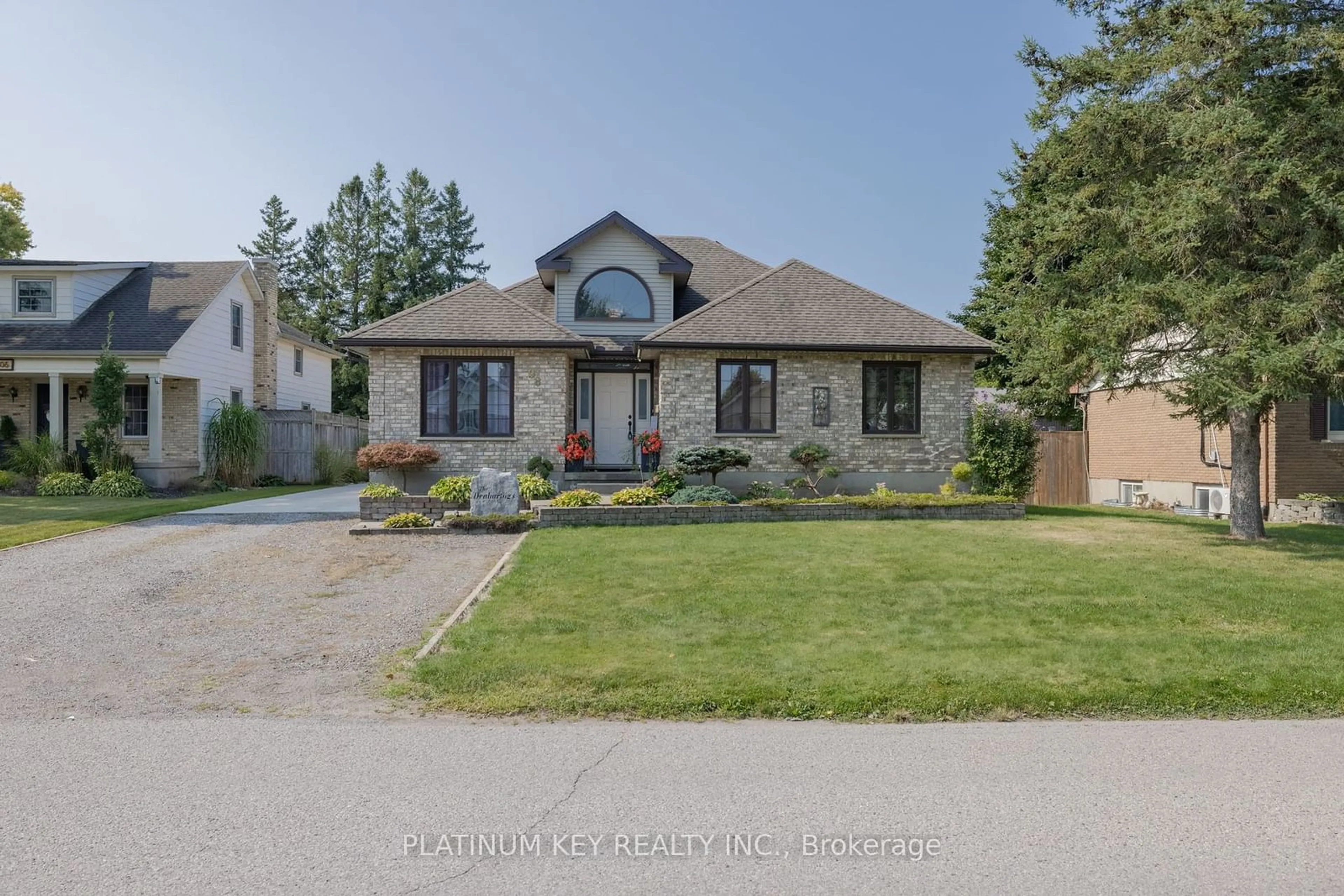 Frontside or backside of a home, the street view for 98 Egerton St, Strathroy-Caradoc Ontario N7G 2E8