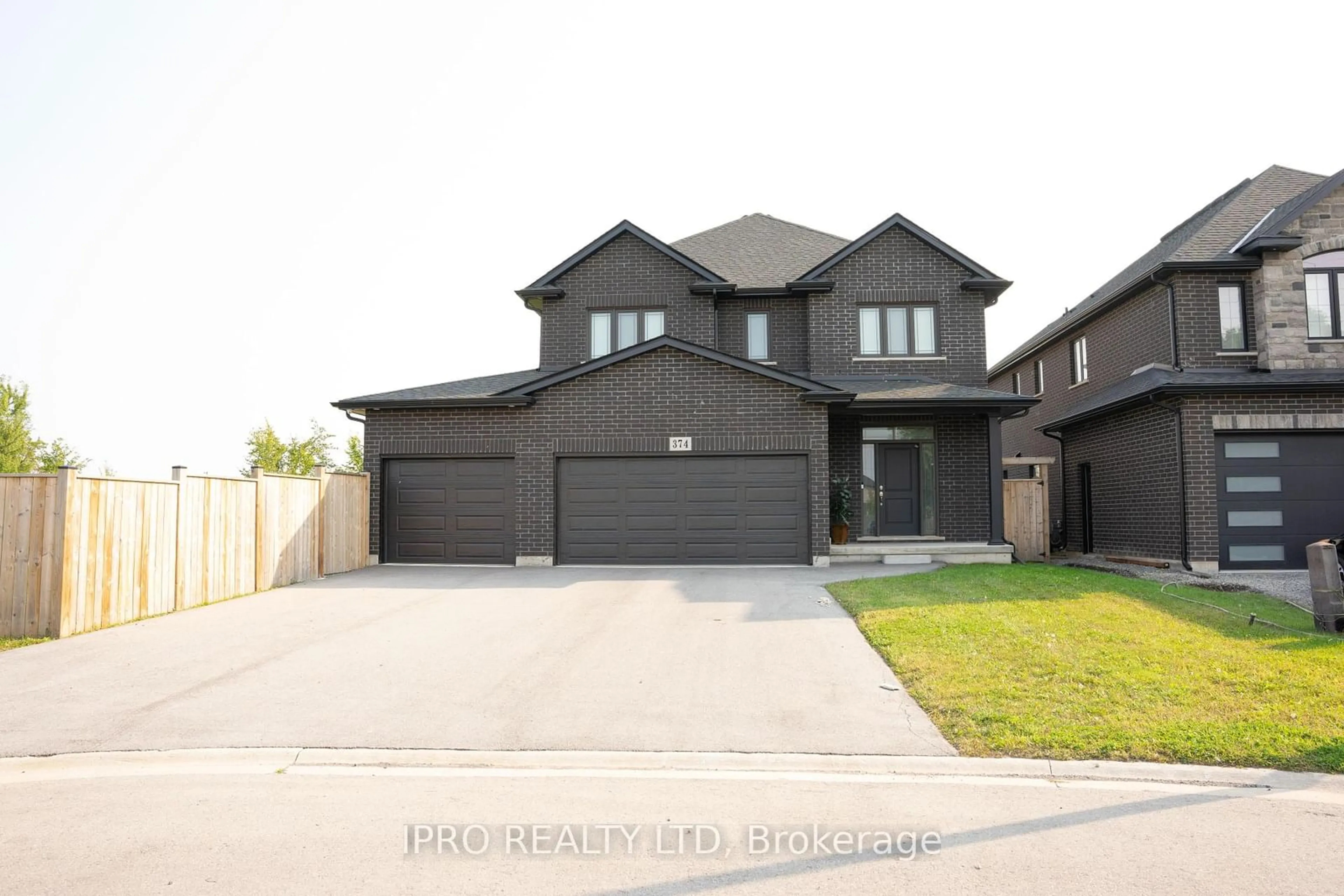 Frontside or backside of a home, the street view for 374 Viger Dr, Welland Ontario L3B 0E2