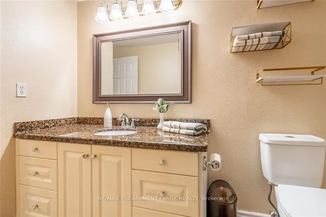 Additional property image - 1115 Paramount Dr Unit 103