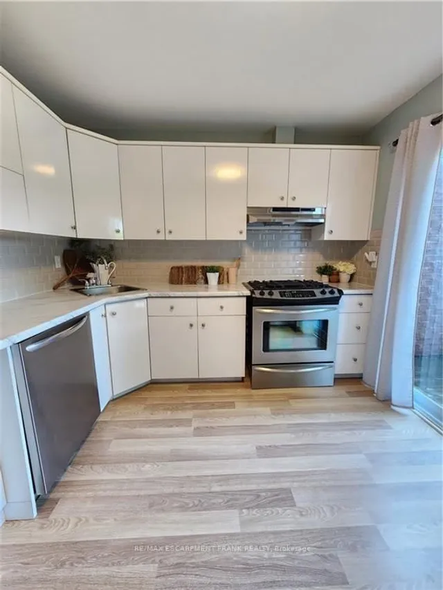 Additional property image - 1115 Paramount Dr Unit 103