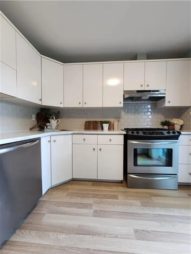 Additional property image - 1115 Paramount Dr Unit 103