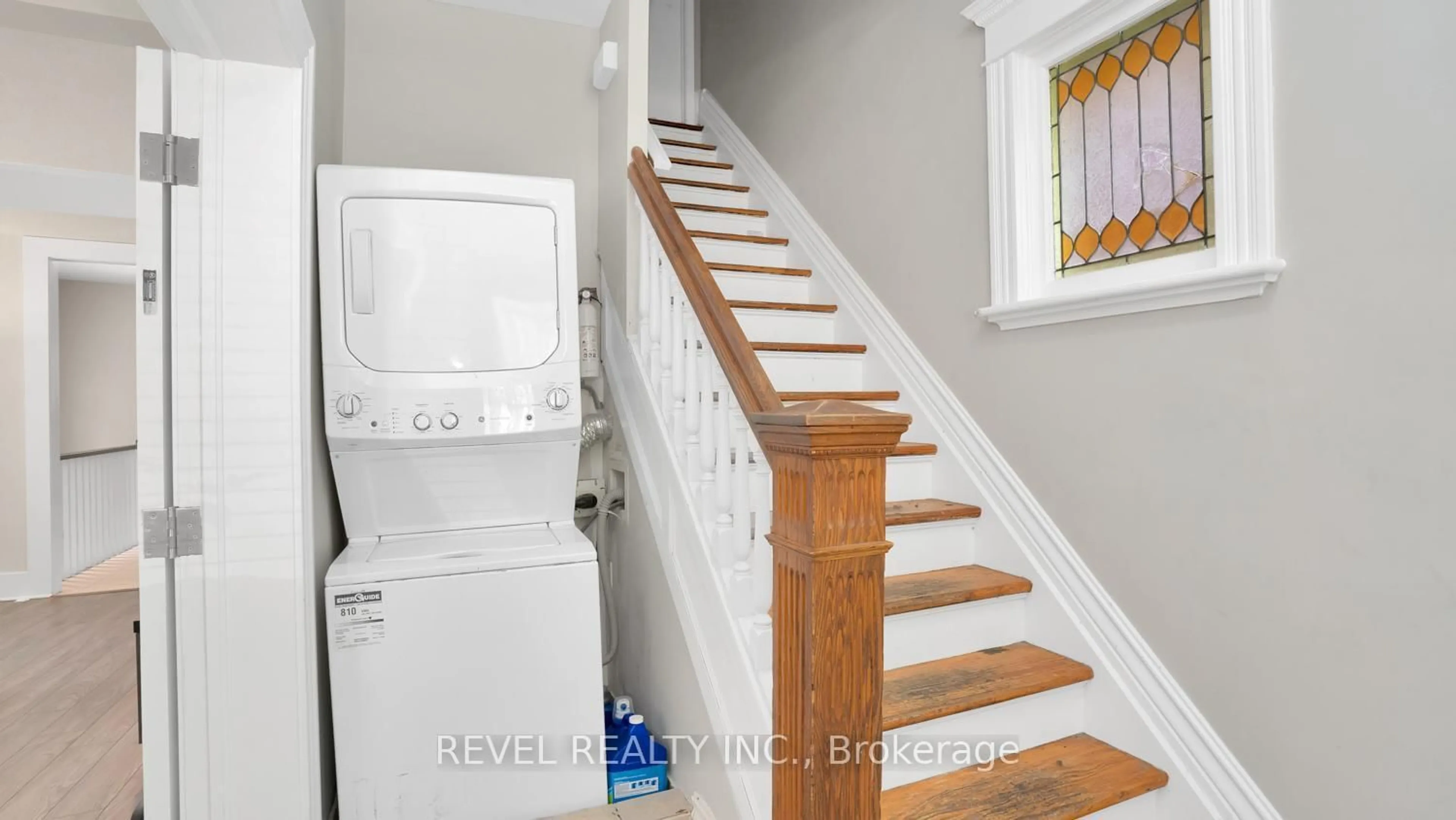 Stairs for 33 Yale St, London Ontario N6A 3Y3