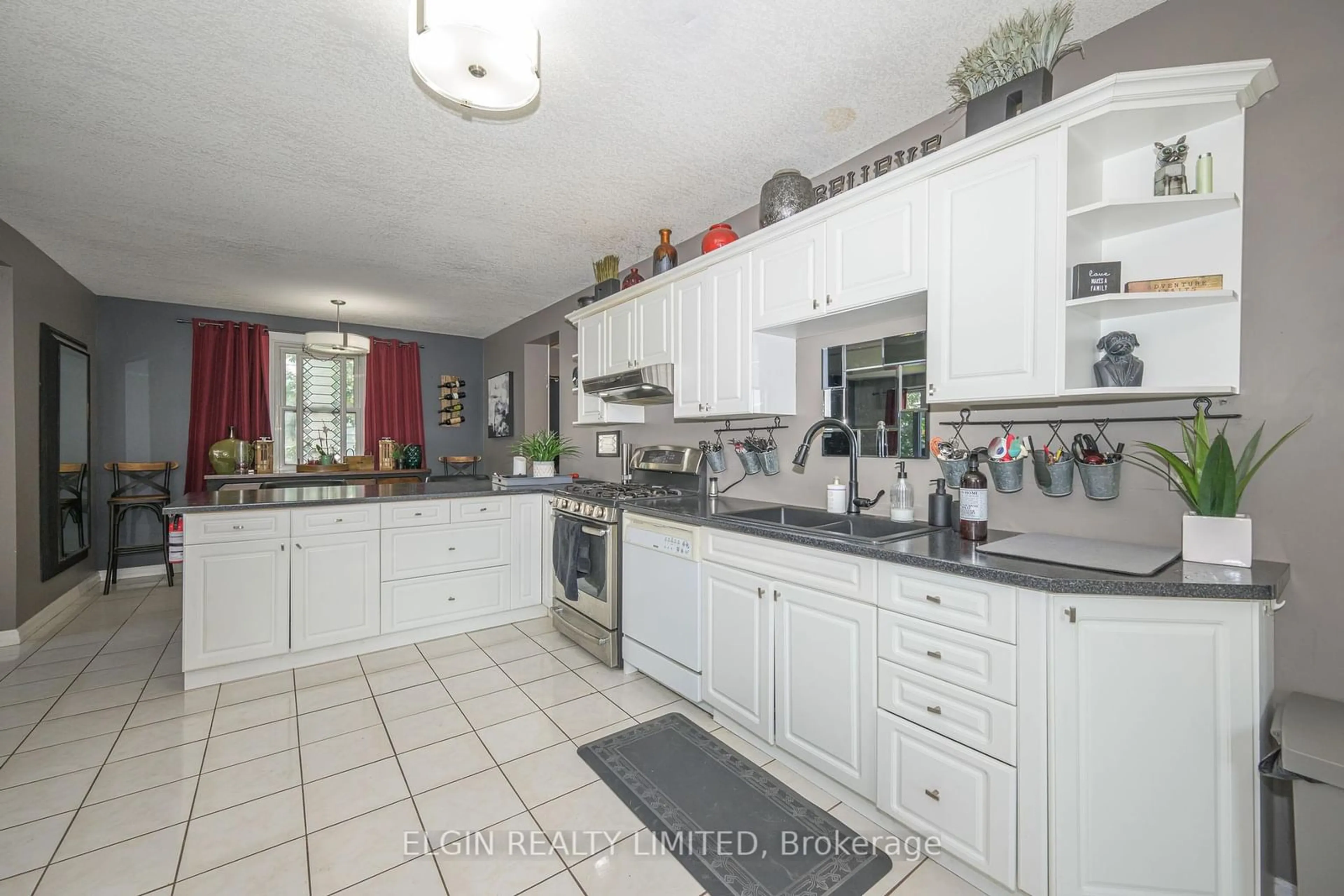 Kitchen, ceramic floors, cottage for 27 Fairview Ave, St. Thomas Ontario N5R 4X2