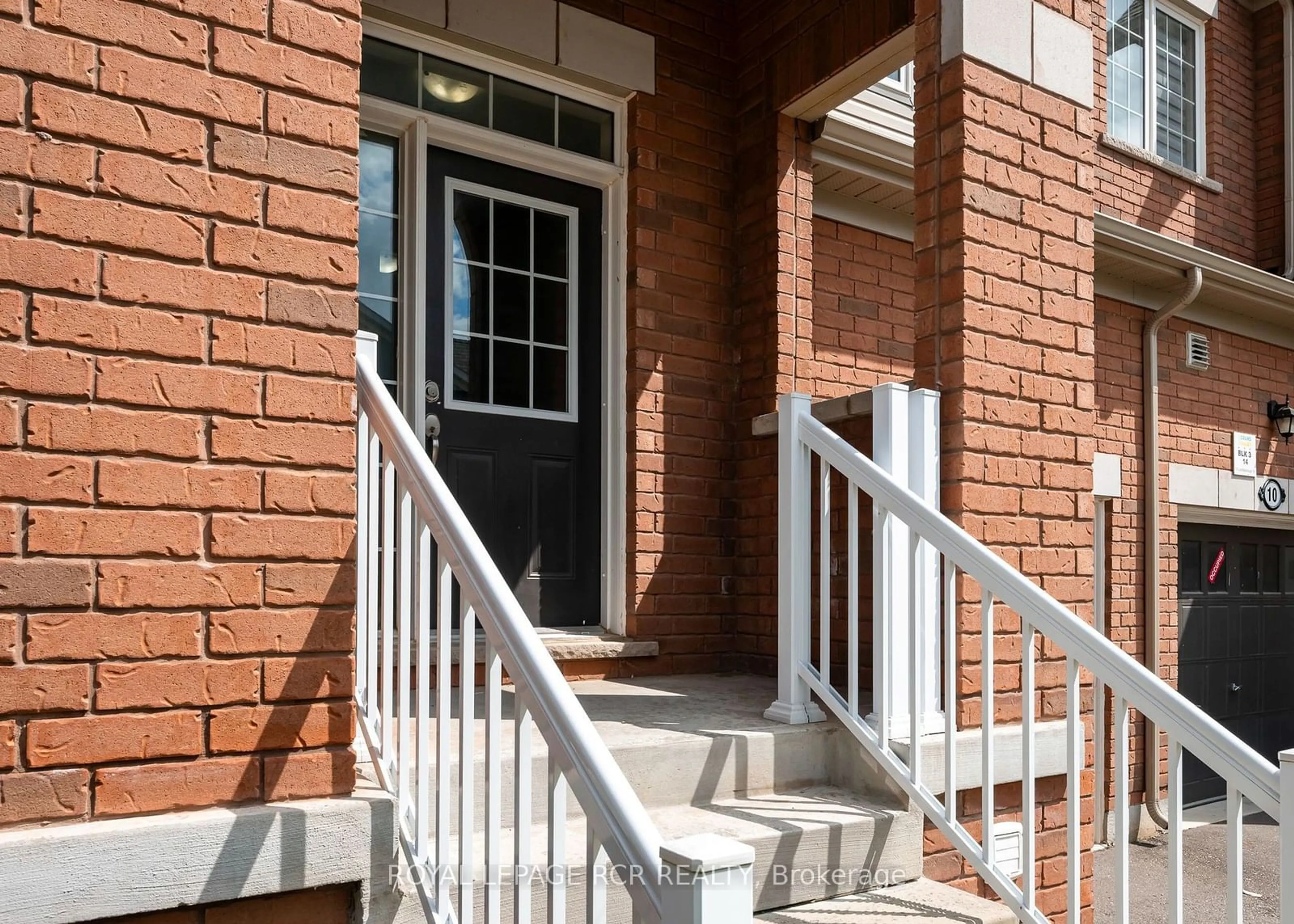 Indoor entryway, wood floors for 12 Landsborough St, East Luther Grand Valley Ontario L9W 7R1