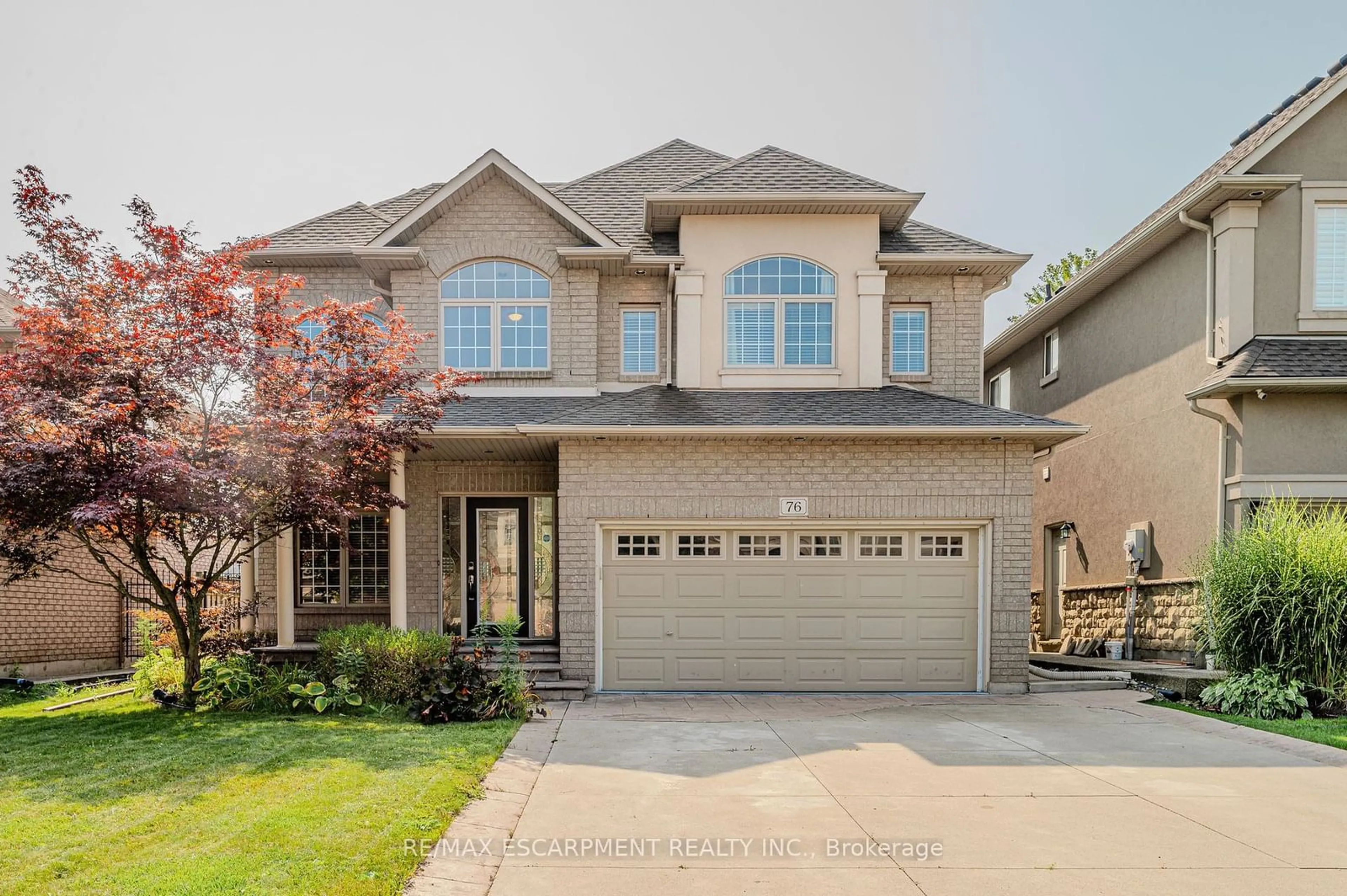 Frontside or backside of a home for 76 Moorland Cres, Hamilton Ontario L9K 1N7