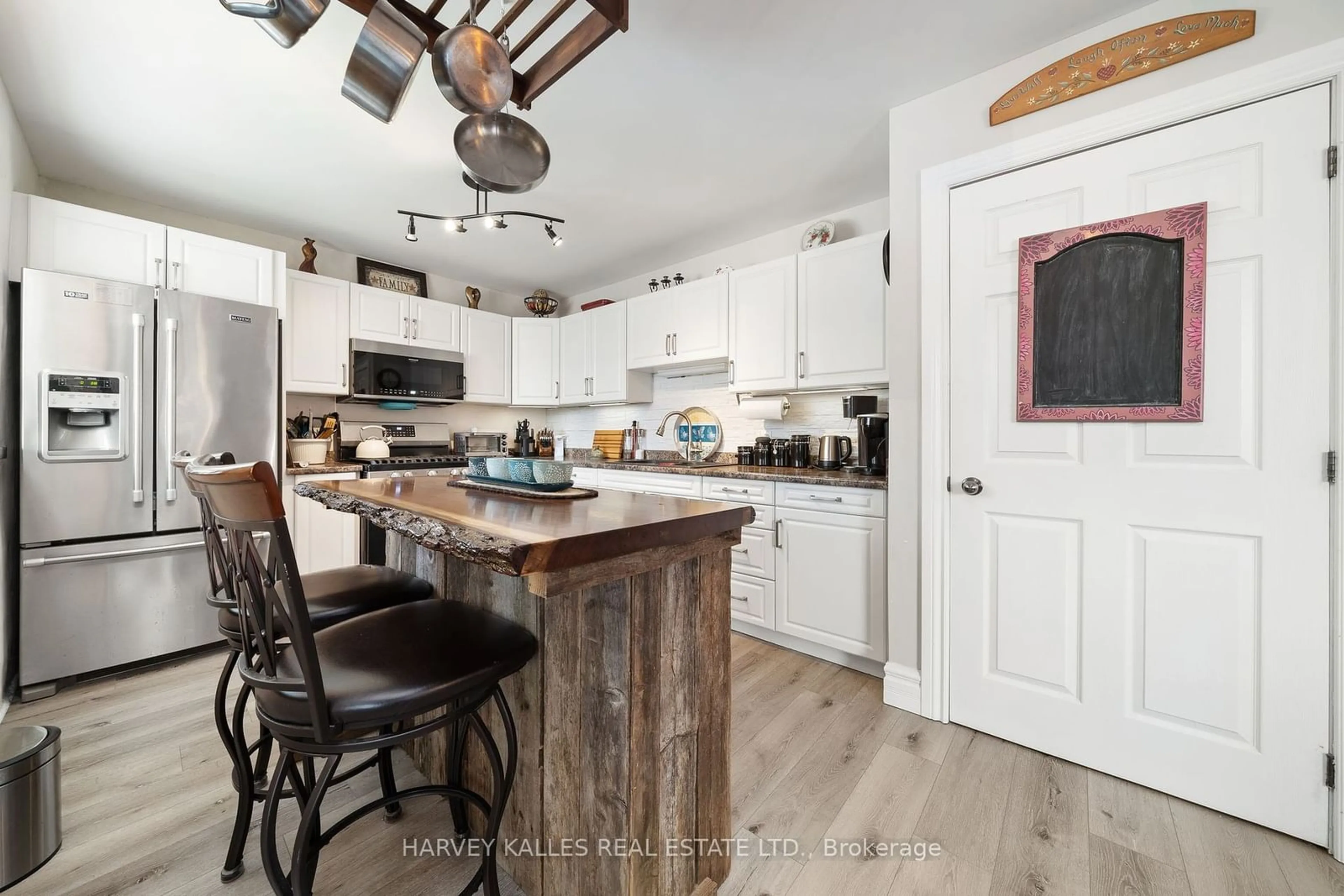 Rustic kitchen for 46 Barker St, Prince Edward County Ontario K0K 2T0