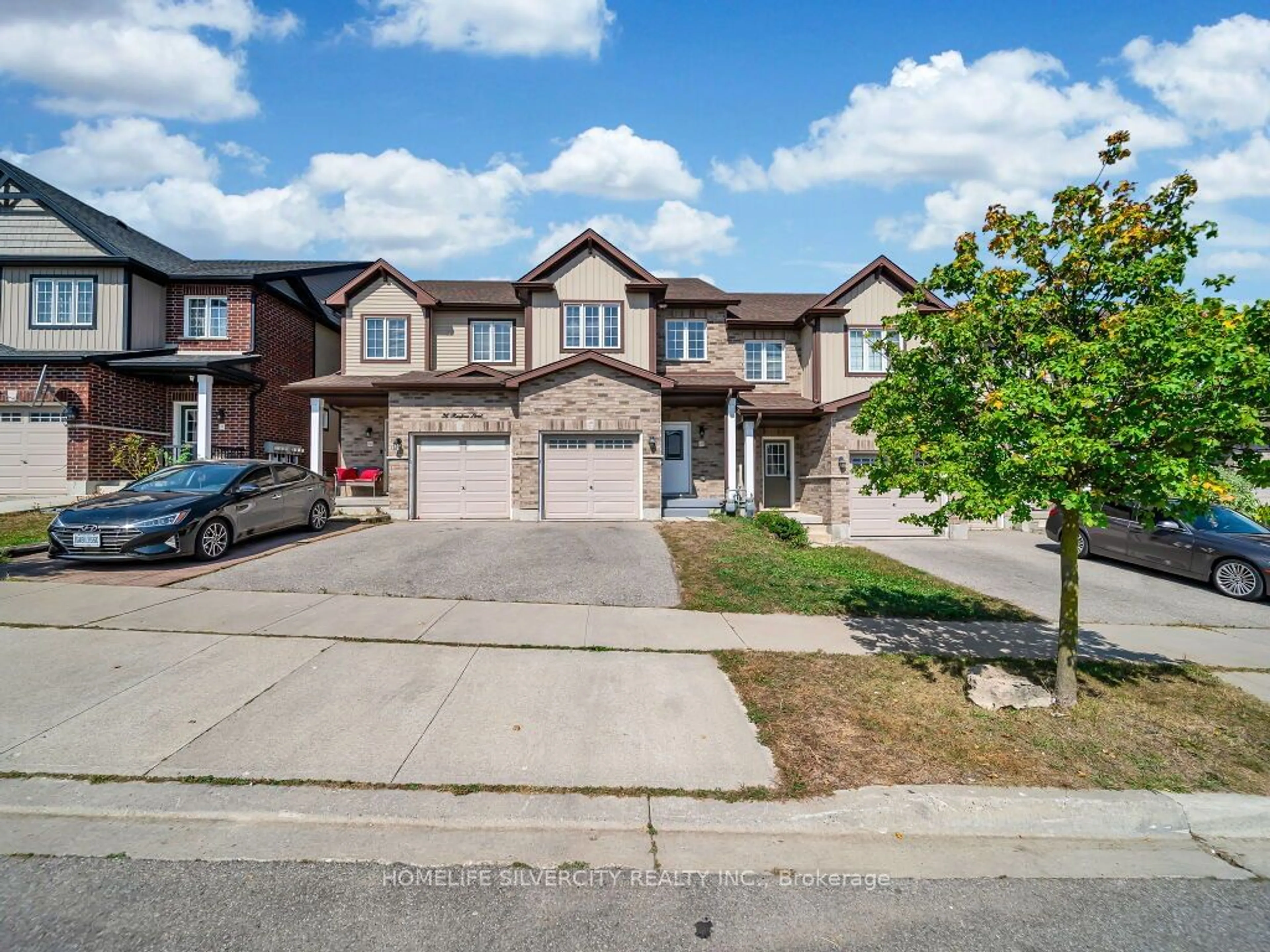 A pic from exterior of the house or condo for 34 Renfrew St, Kitchener Ontario N2R 0G5